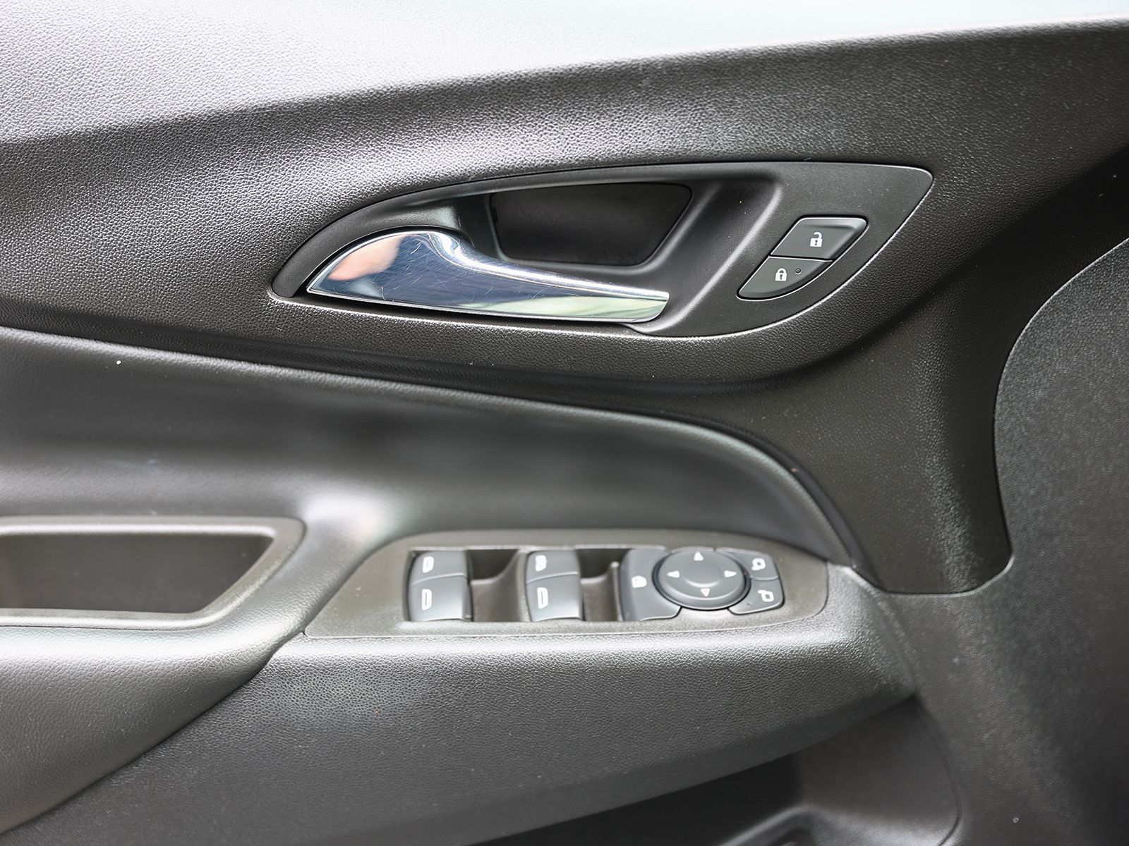 2020 Chevrolet Equinox LT - Photo 36