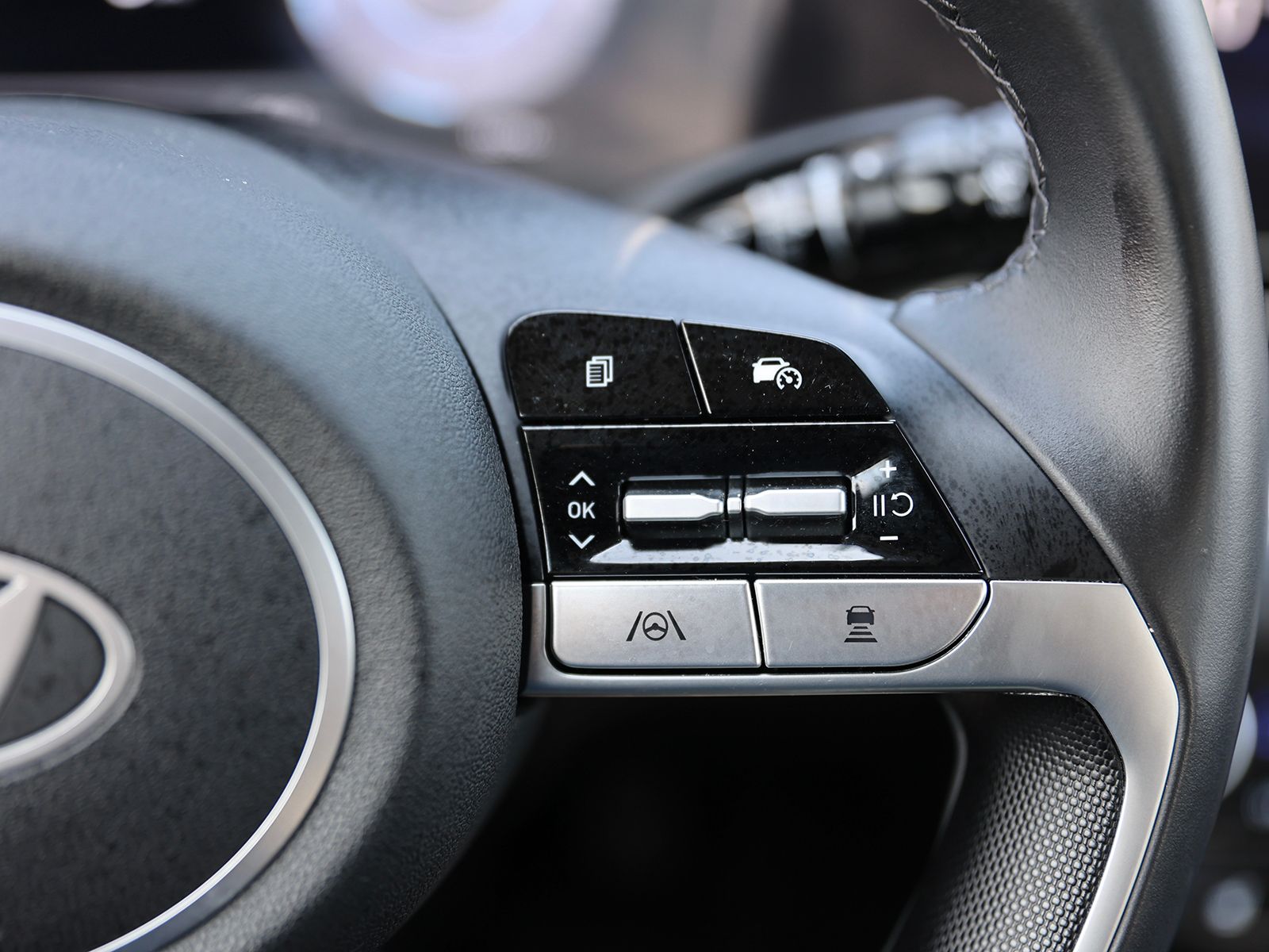 2025 Hyundai Elantra SEL - Photo 35