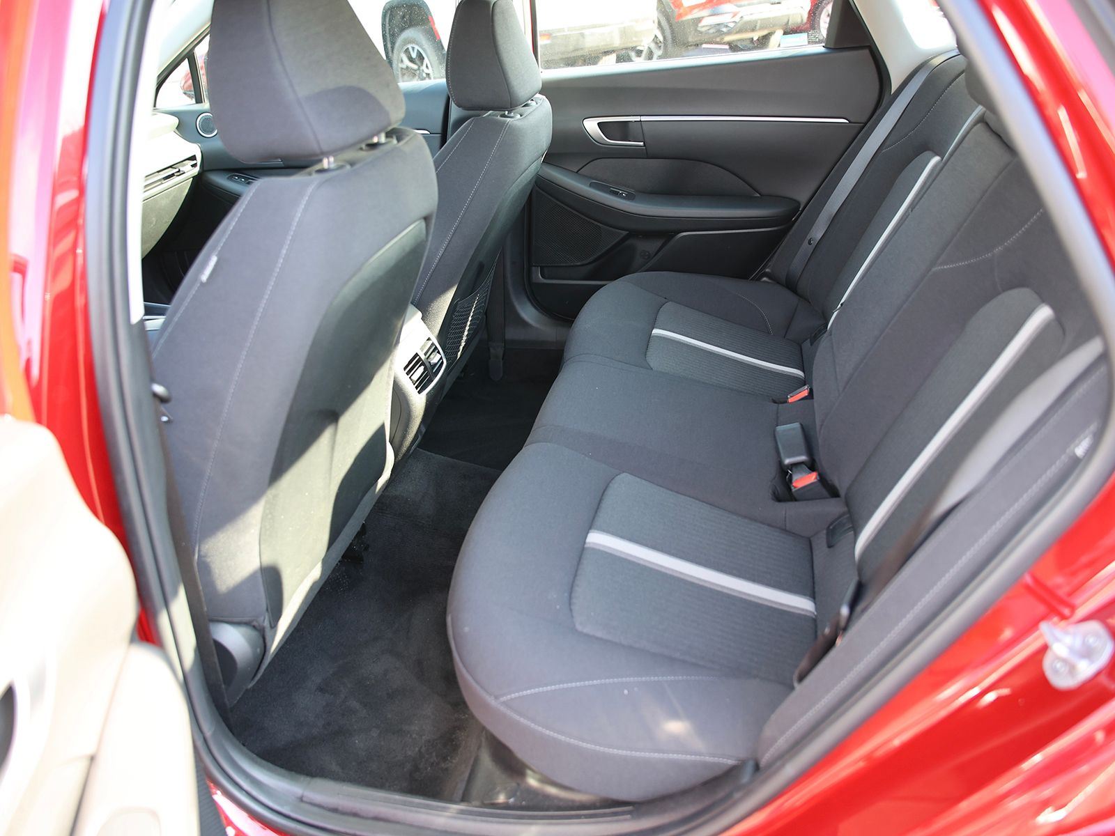 2024 Hyundai Sonata Hybrid SEL - Photo 19