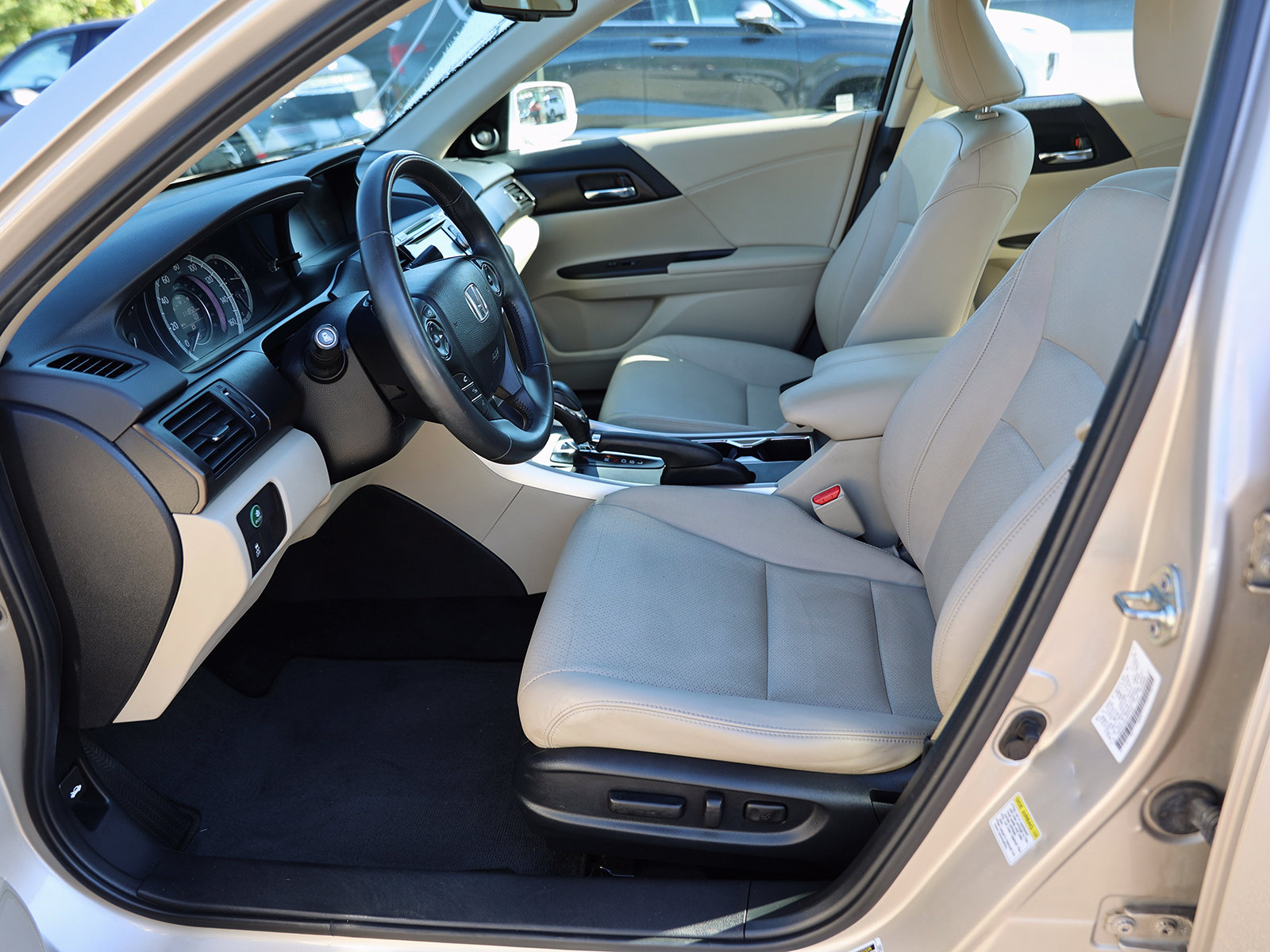 2014 Honda Accord EX-L - Photo 14