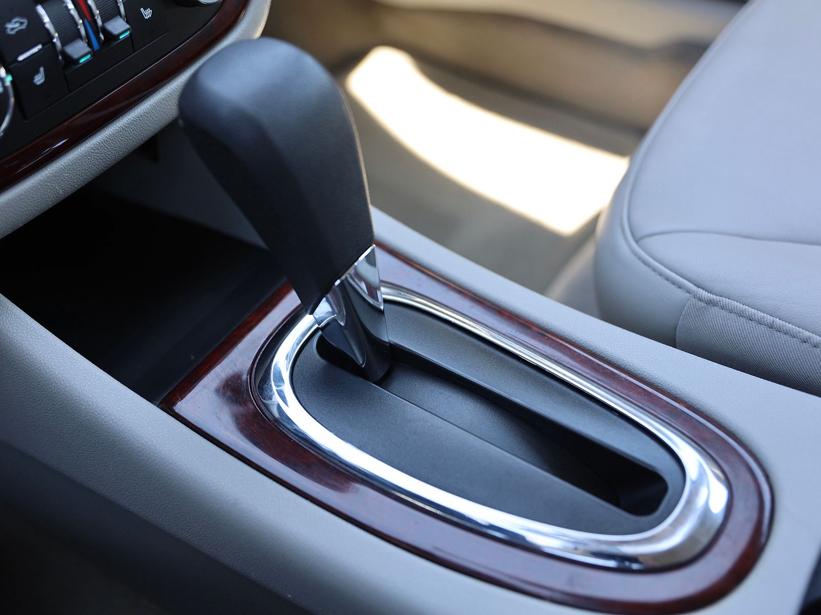 2010 Chevrolet Impala LT - Photo 25