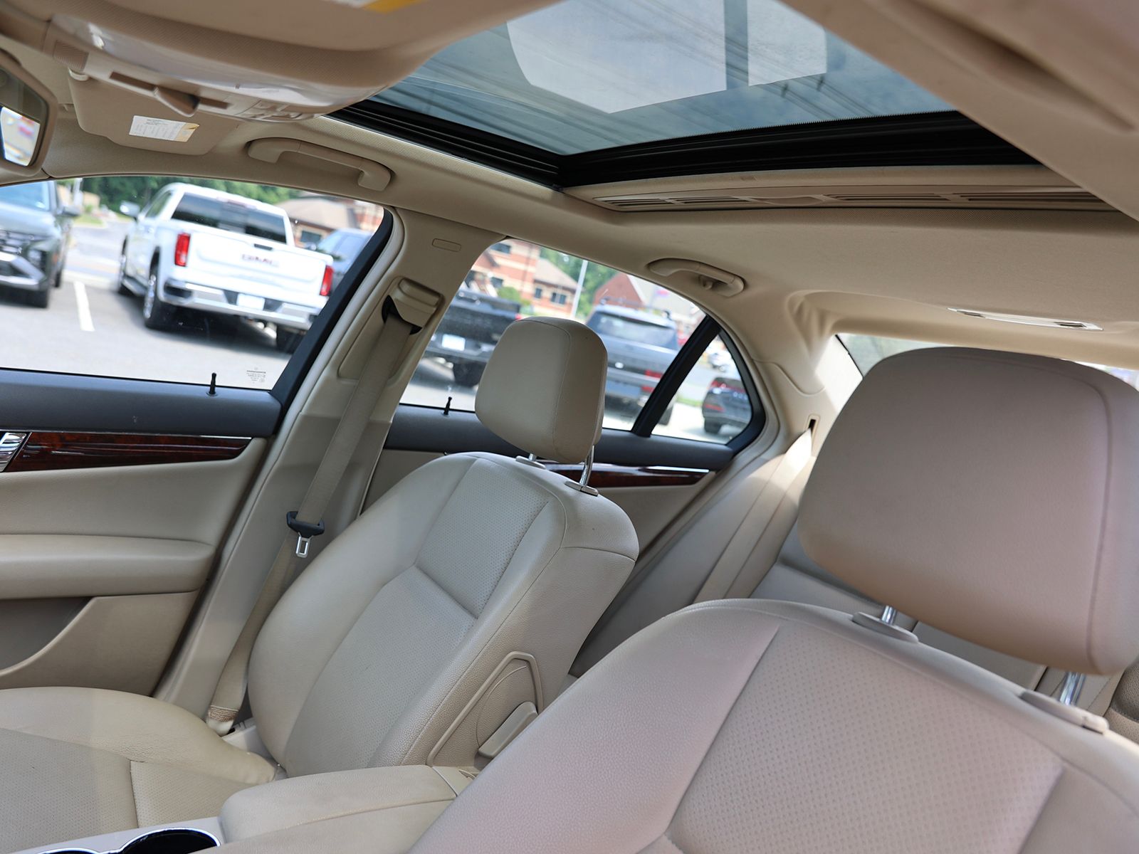 2011 Mercedes-Benz C-Class C300 Luxury - Photo 9