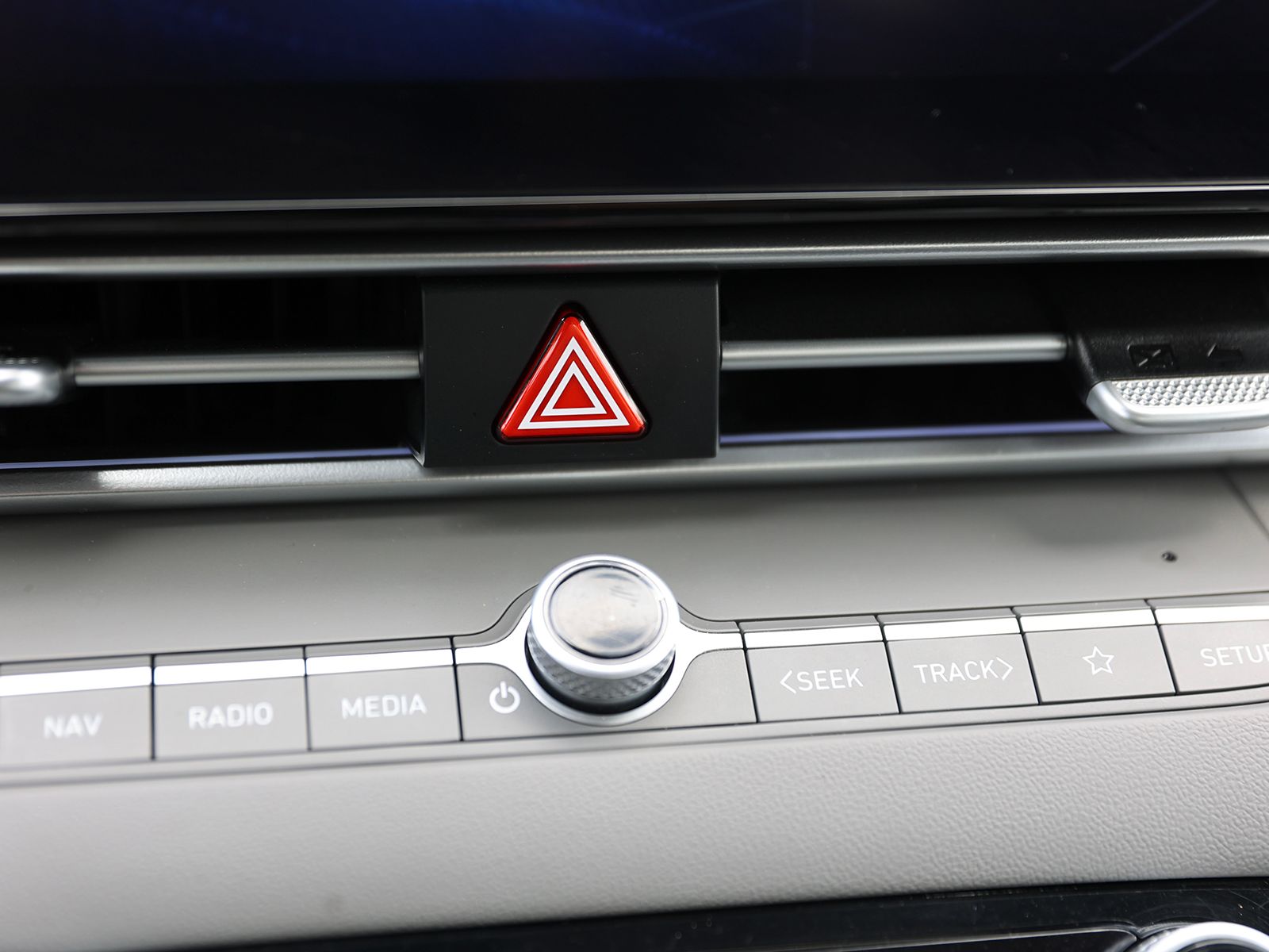 2025 Hyundai Elantra SEL - Photo 22