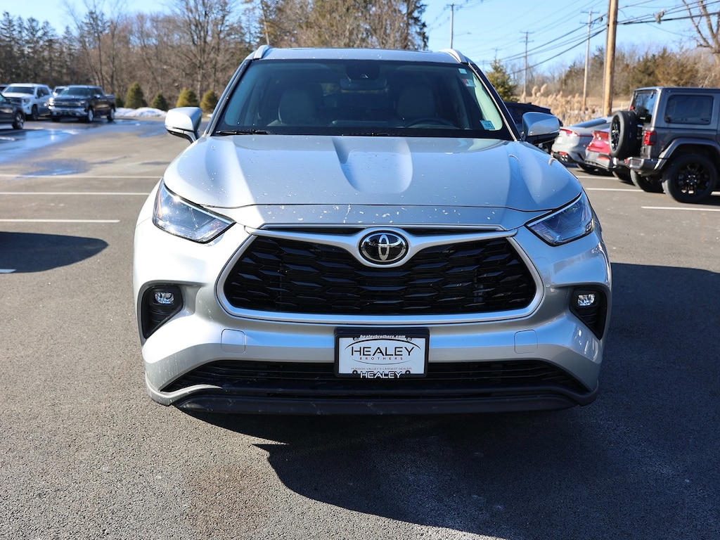 Used 2022 Toyota Highlander XLE SUV