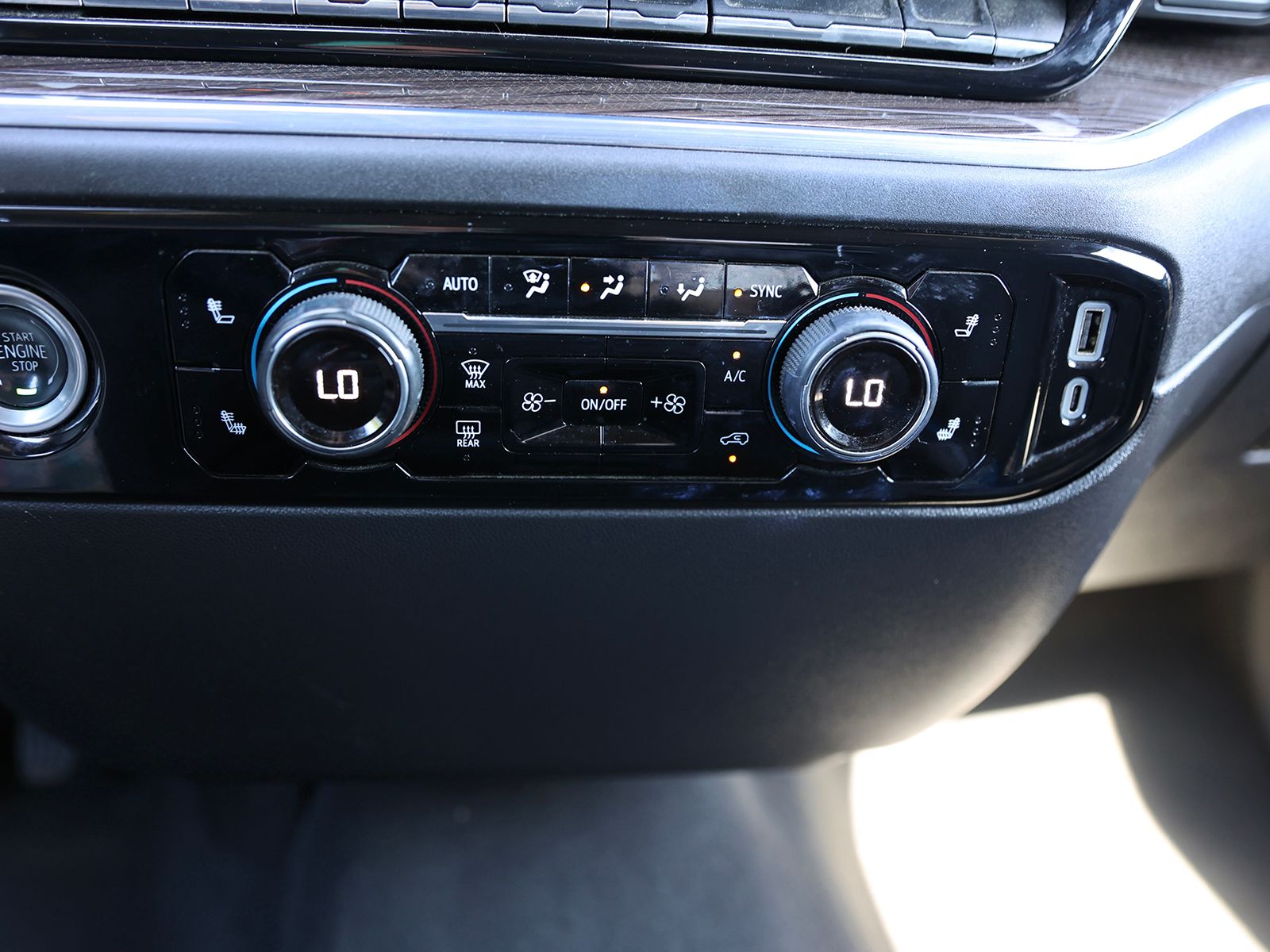 2024 Chevrolet Silverado 1500 LT - Photo 29