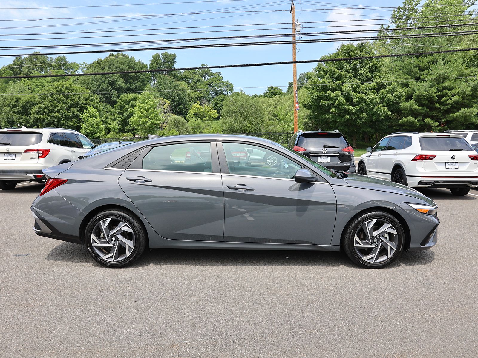 2025 Hyundai Elantra SEL - Photo 8
