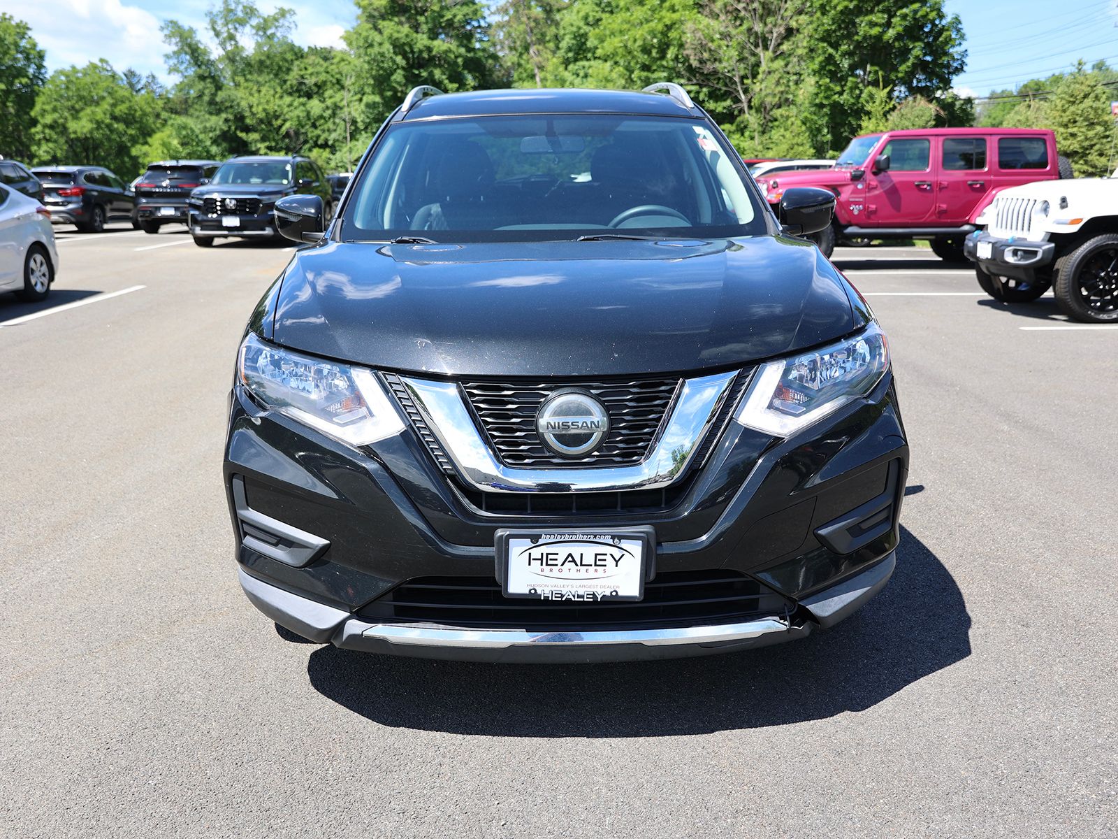 Used 2018 Nissan Rogue SV with VIN KNMAT2MV9JP606418 for sale in Fishkill, NY