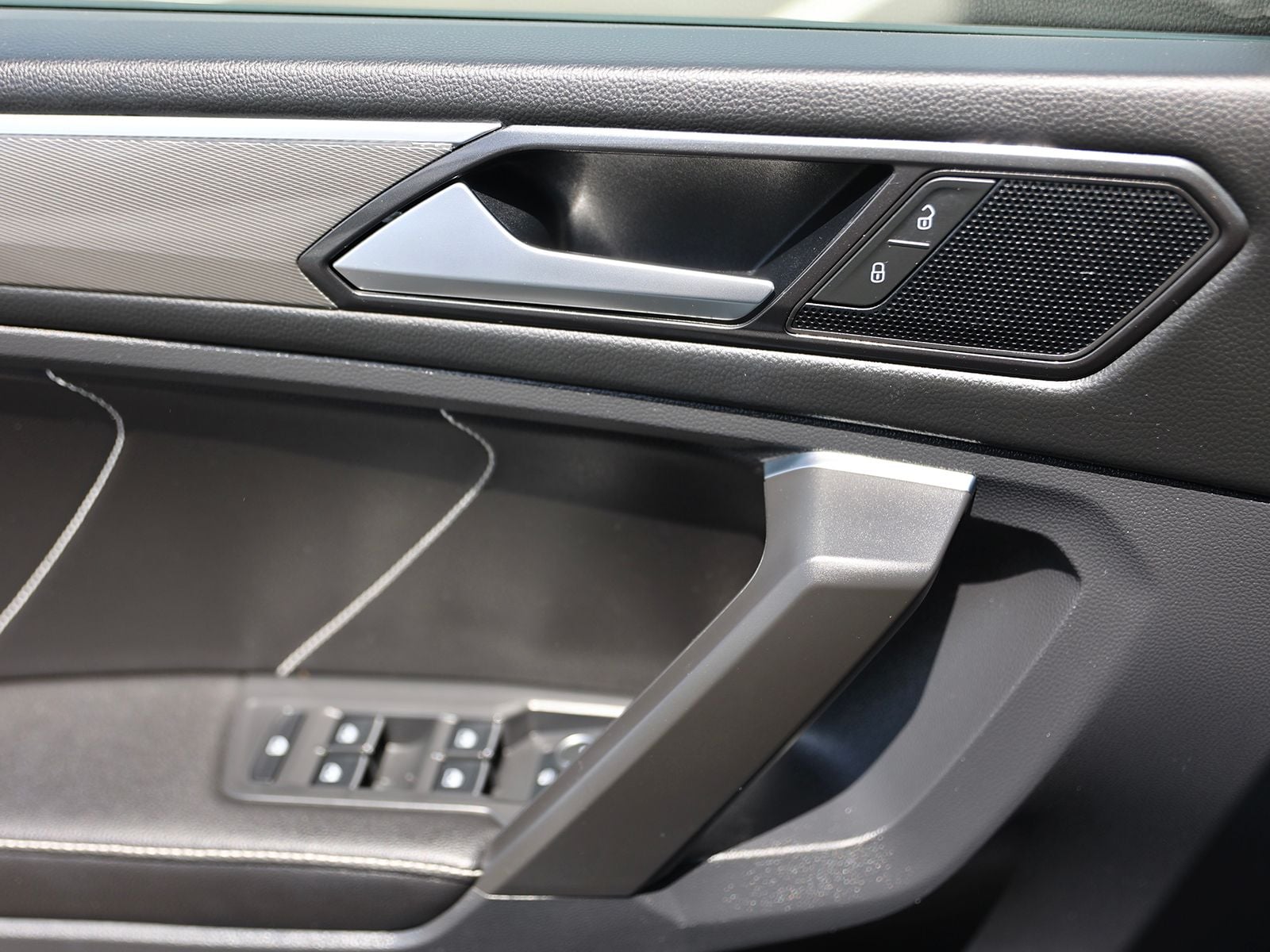 2022 Volkswagen Tiguan SE R-LINE BLACK - Photo 34