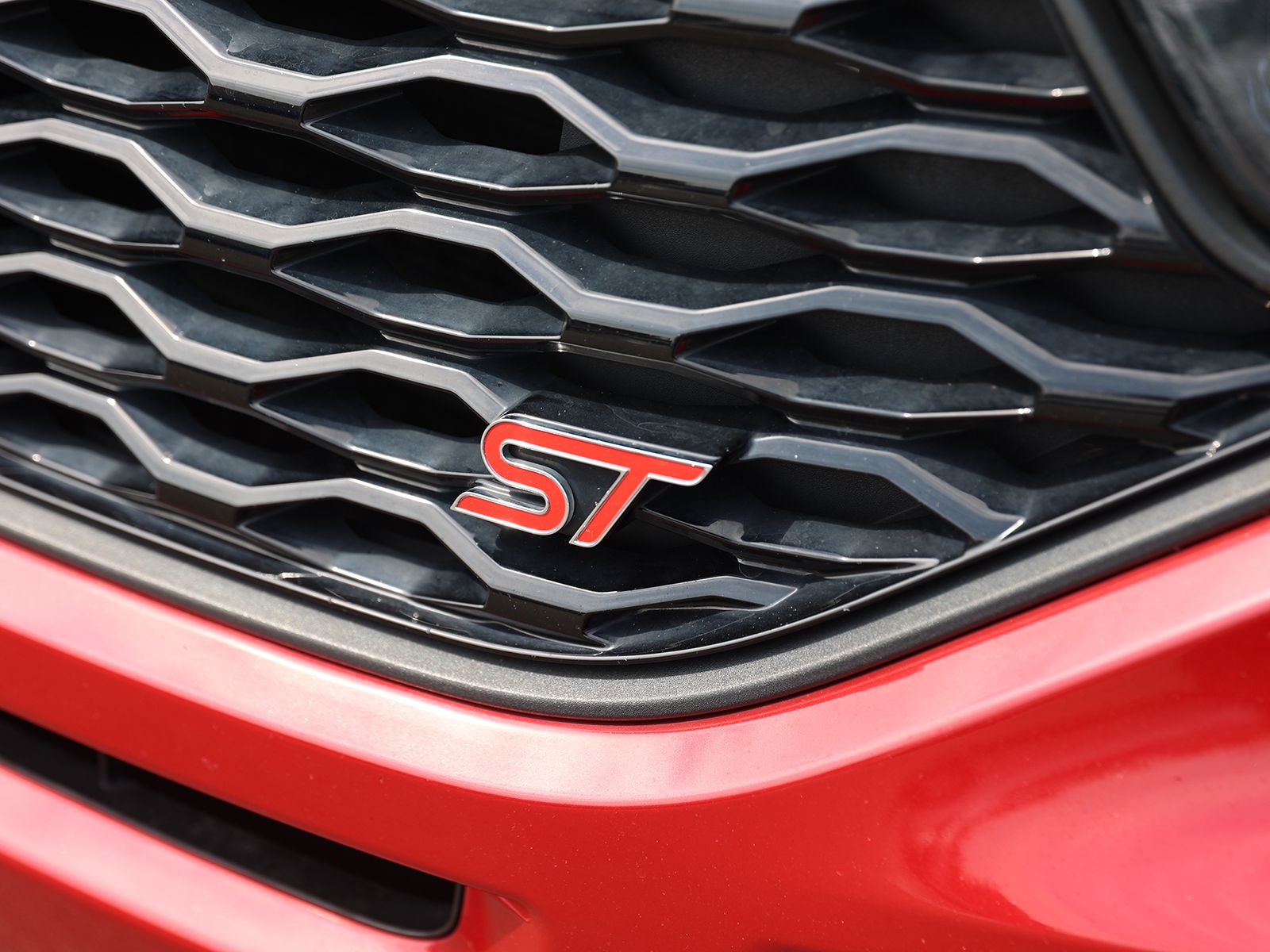 2020 Ford Explorer ST - Photo 9