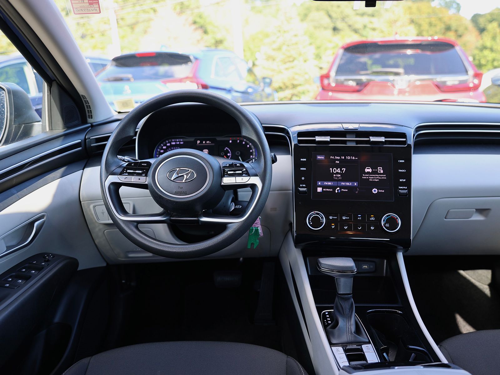 2024 Hyundai Tucson SE - Photo 13