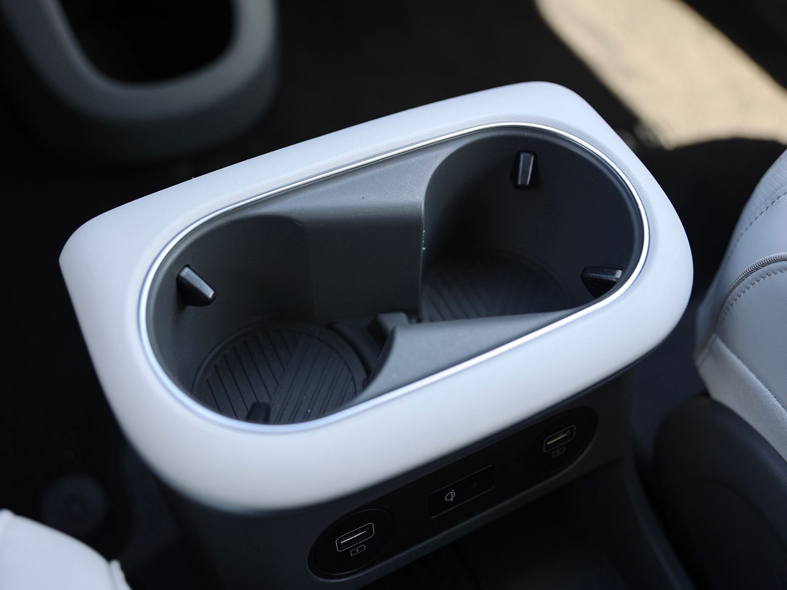 2023 Hyundai IONIQ 5 Limited - Photo 29