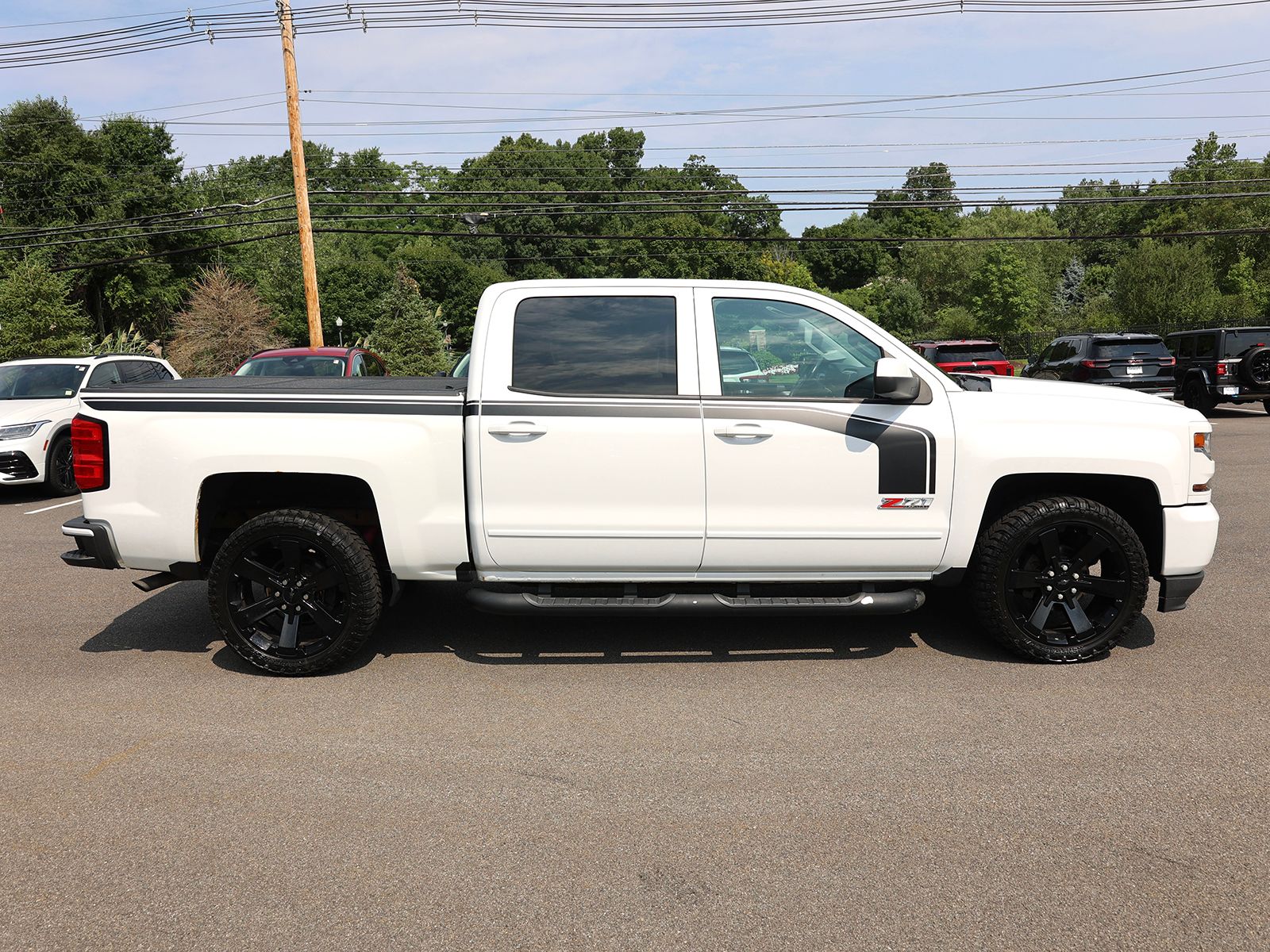 2017 Chevrolet Silverado 1500 LT Z71 - Photo 8