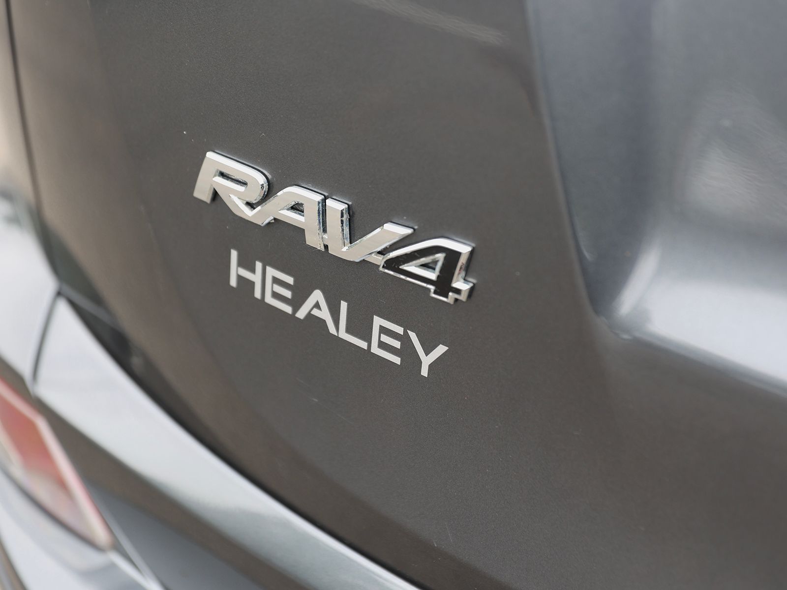 2017 Toyota RAV4 SE - Photo 9