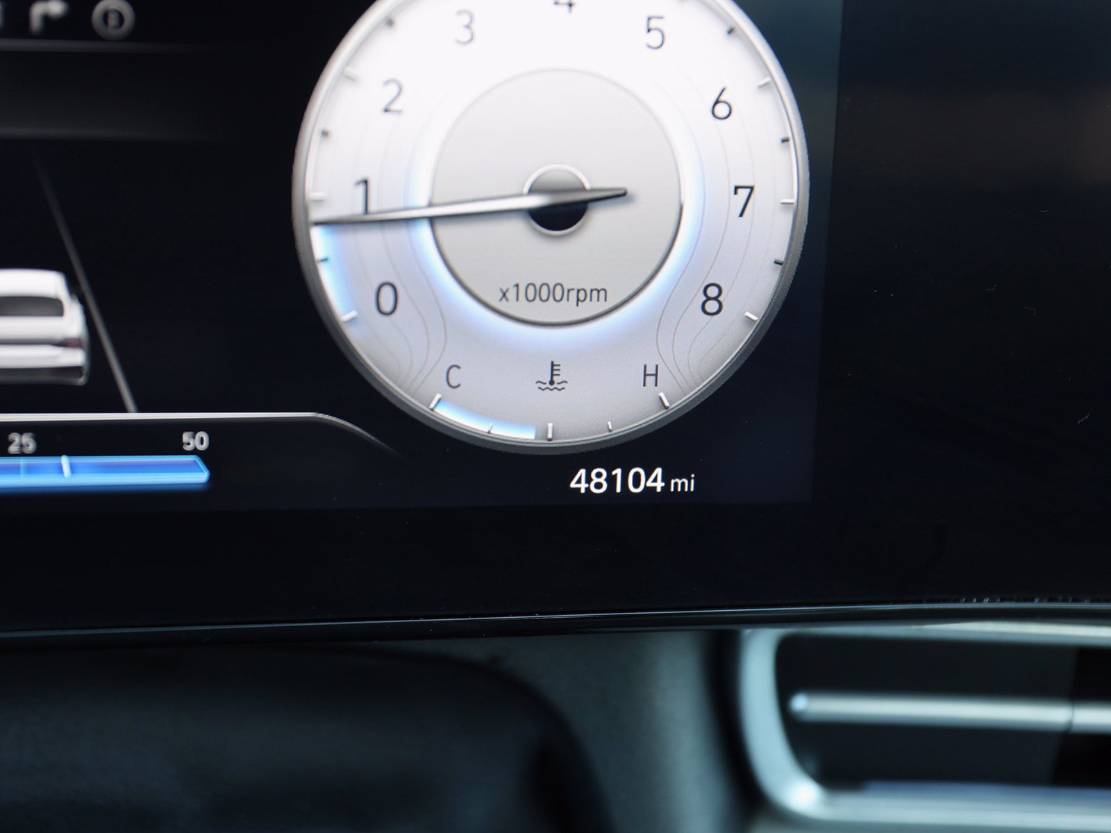 2025 Hyundai Elantra Limited - Photo 40