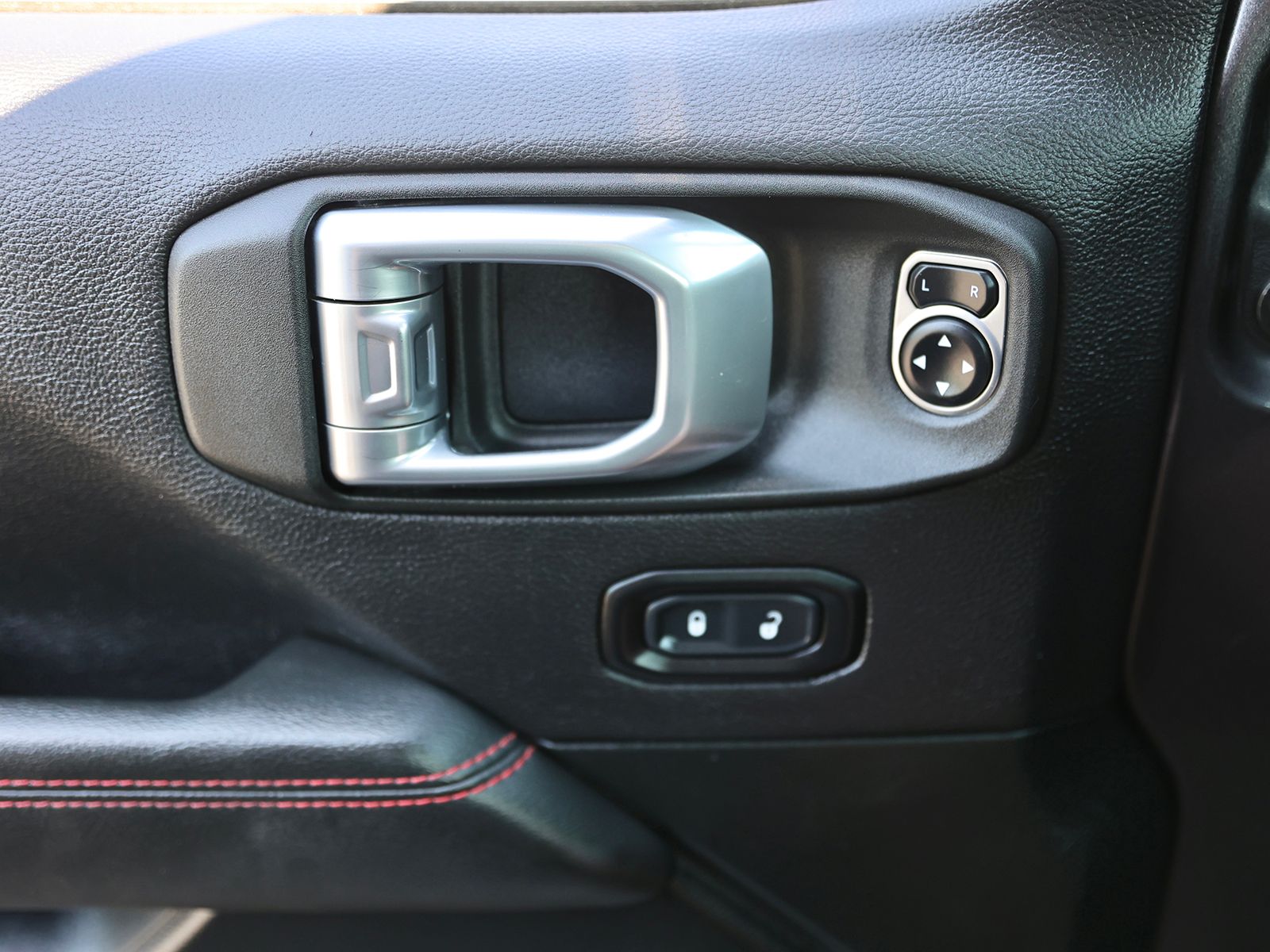 2021 Jeep Gladiator Rubicon - Photo 36