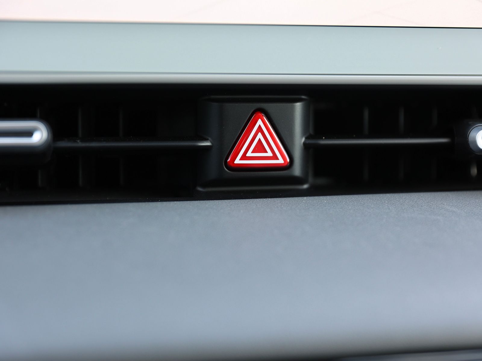 2023 Hyundai IONIQ 5 Limited - Photo 25