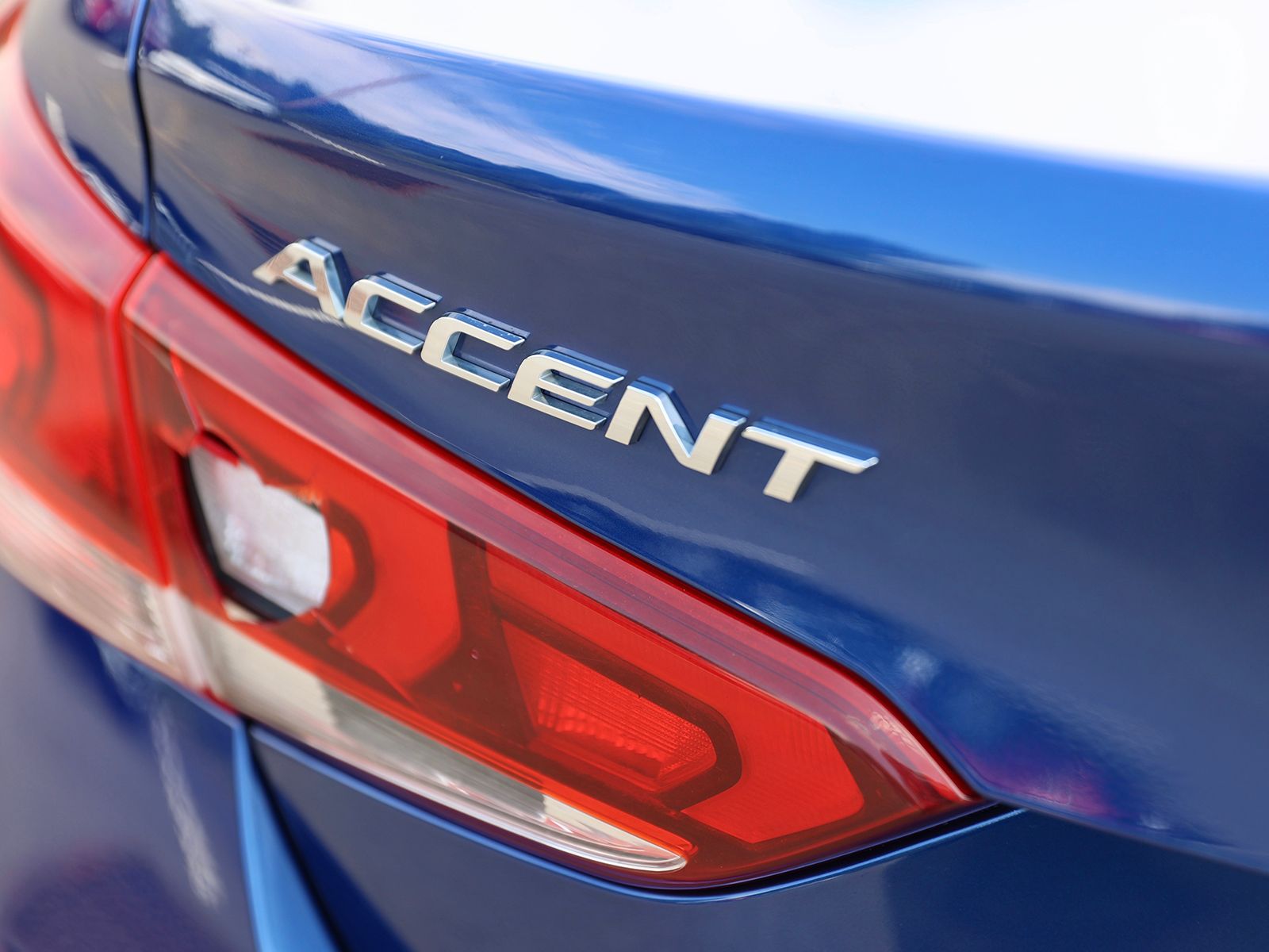 2018 Hyundai Accent Limited - Photo 9