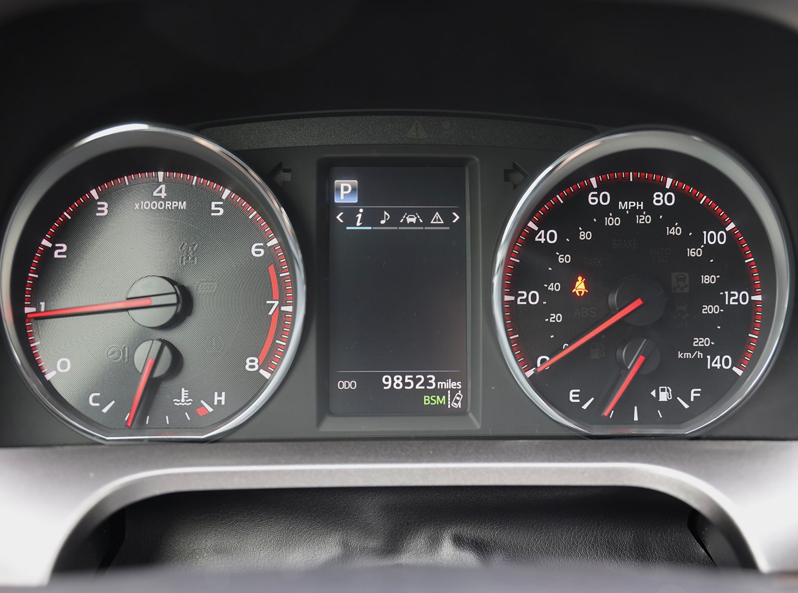 2017 Toyota RAV4 SE - Photo 38