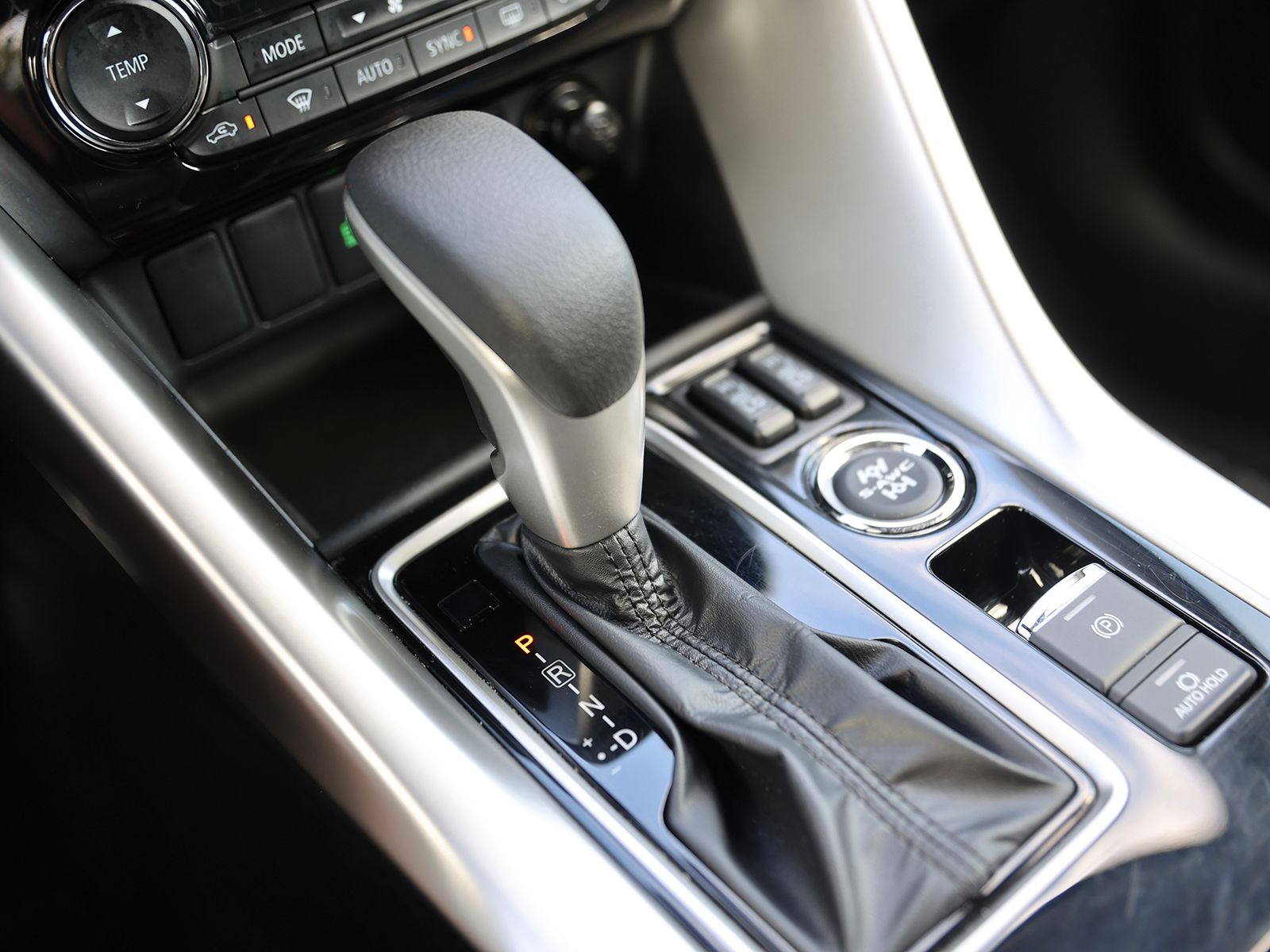 2024 Mitsubishi Eclipse Cross SE - Photo 30