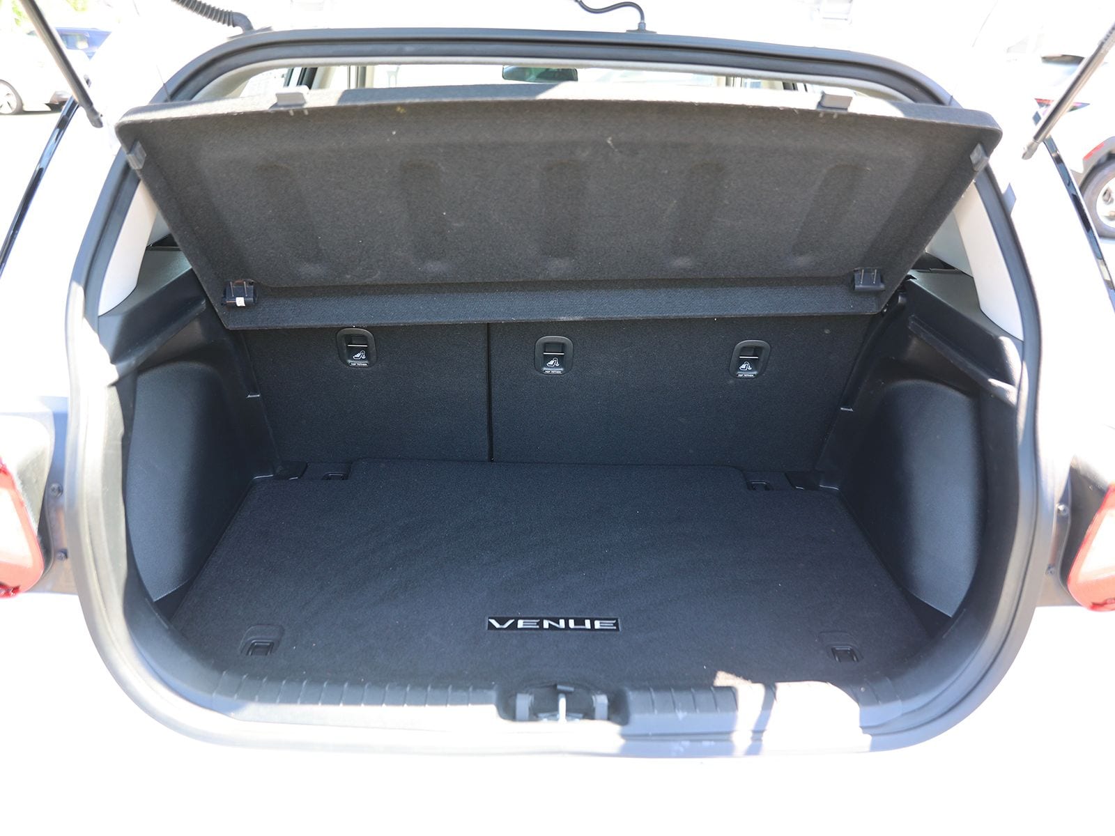 2023 Hyundai Venue SEL - Photo 11