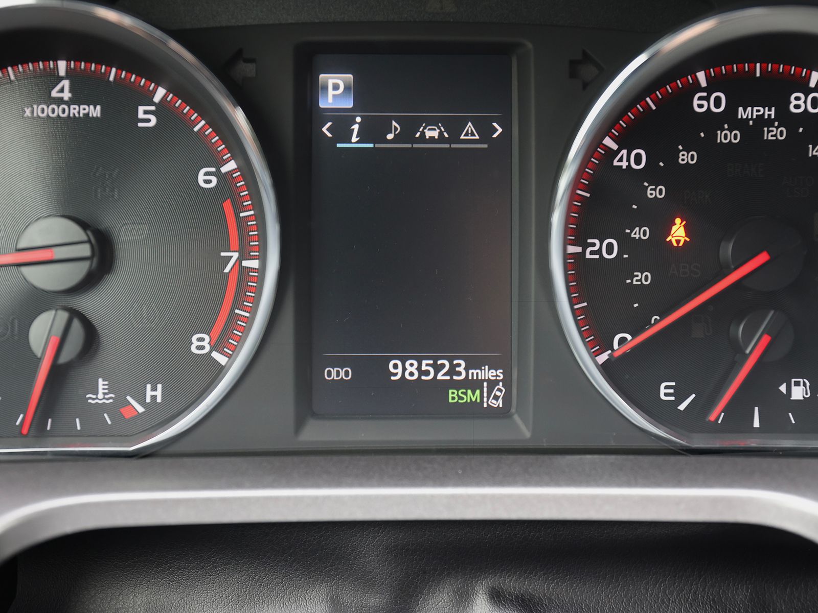 2017 Toyota RAV4 SE - Photo 39