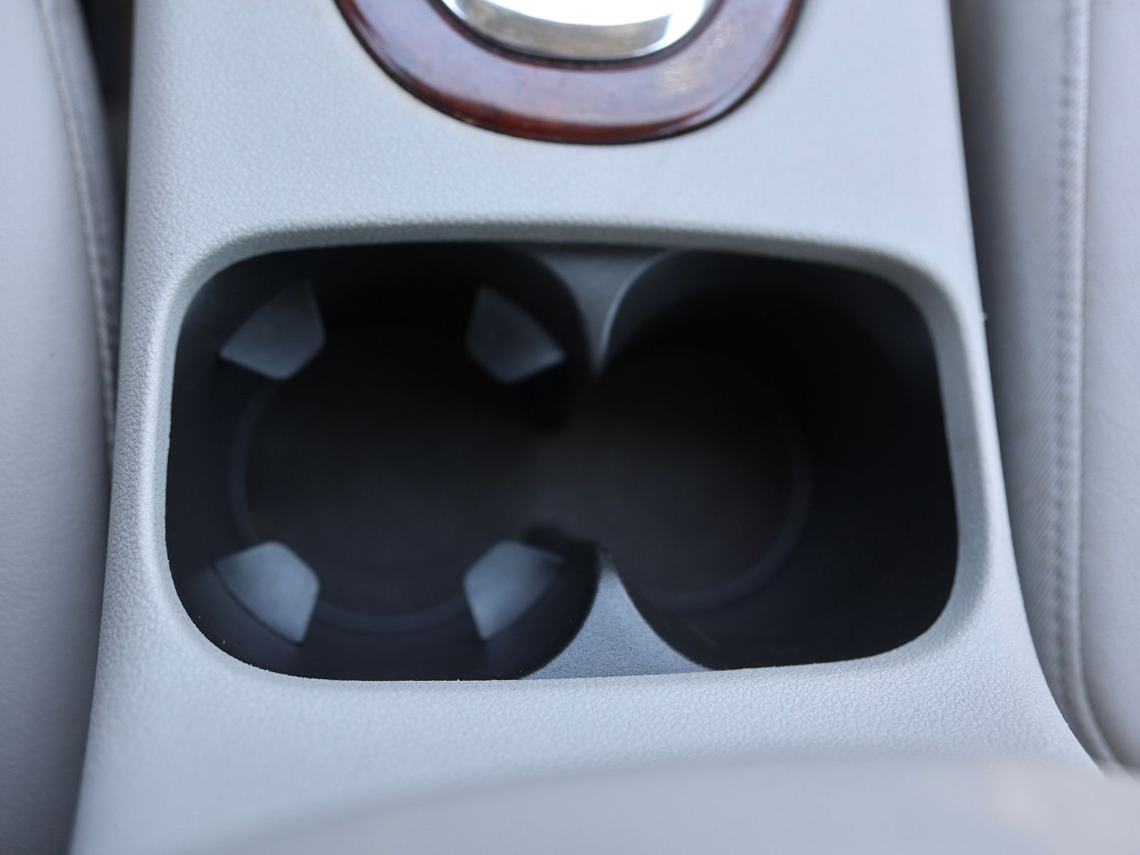 2010 Chevrolet Impala LT - Photo 26