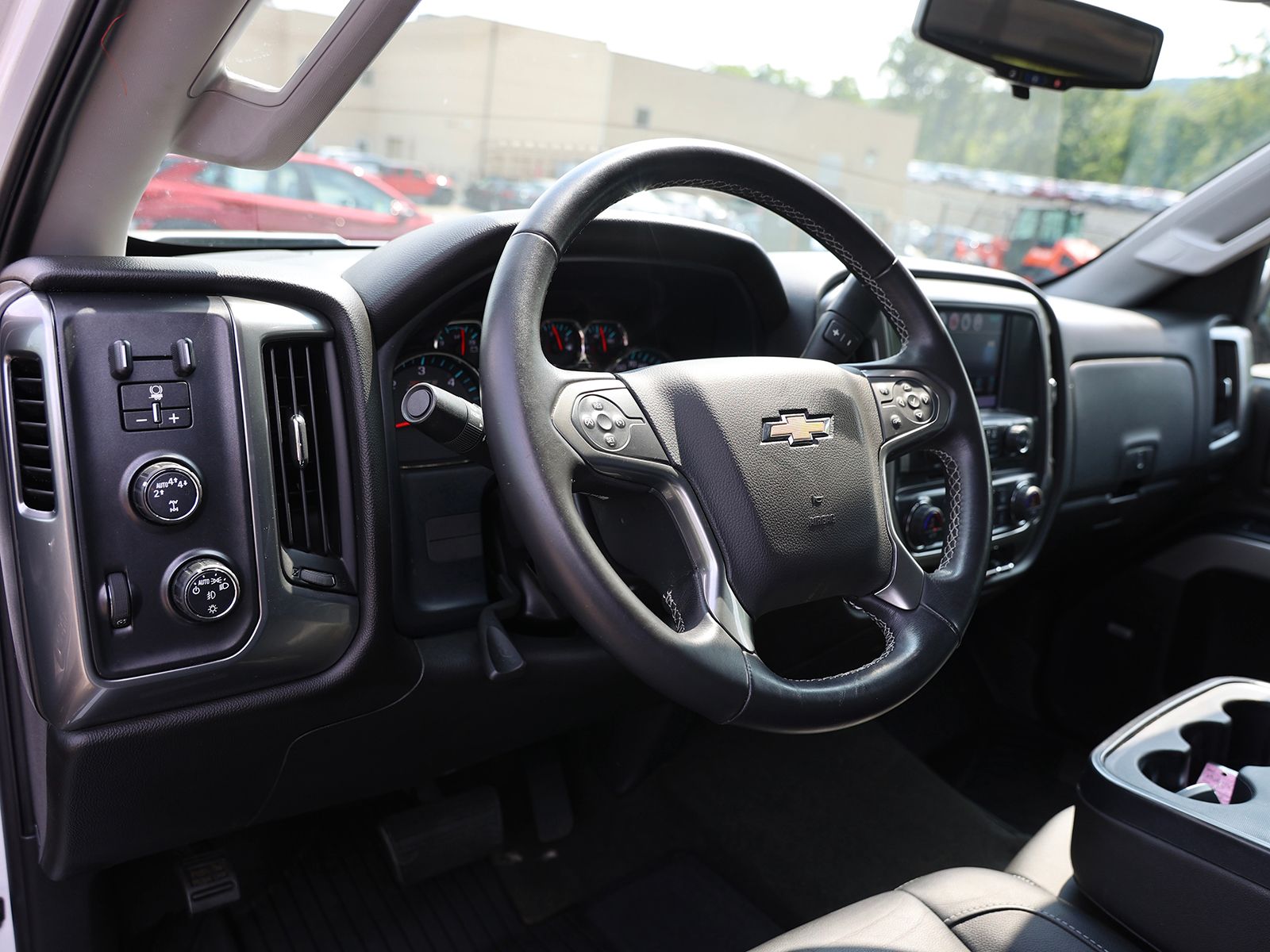 2017 Chevrolet Silverado 1500 LT Z71 - Photo 18