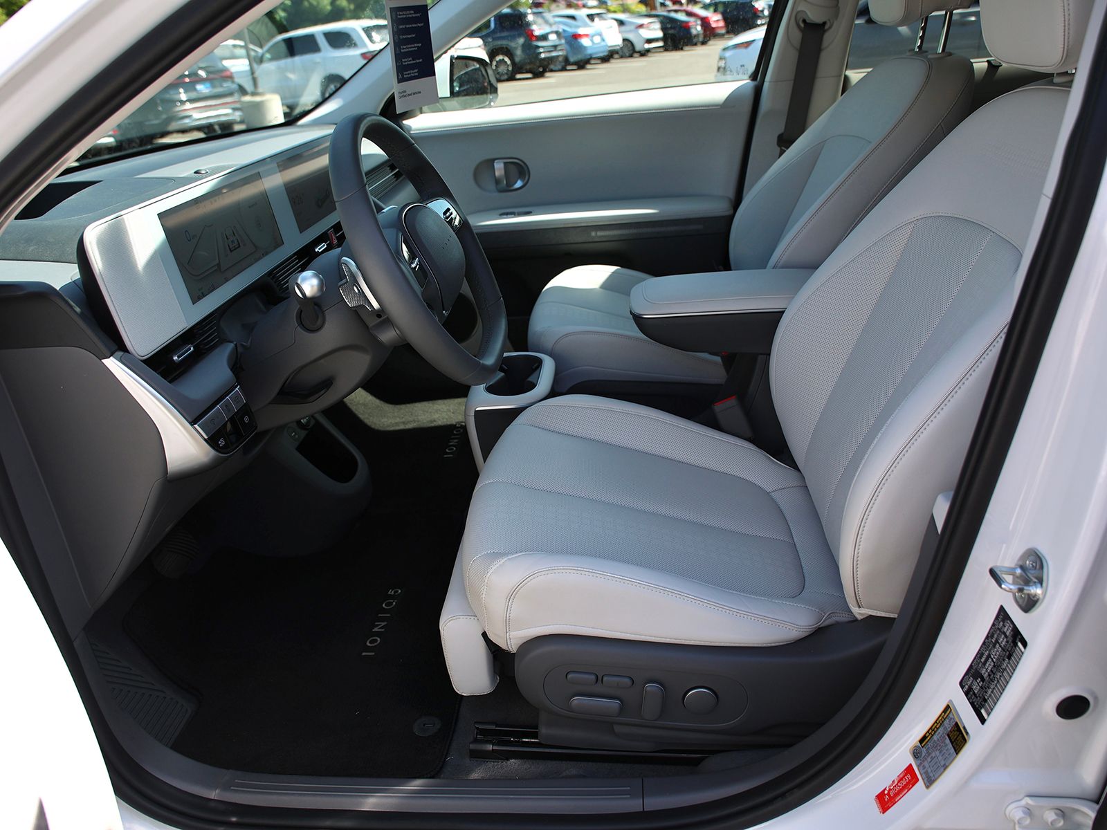 2023 Hyundai IONIQ 5 Limited - Photo 16