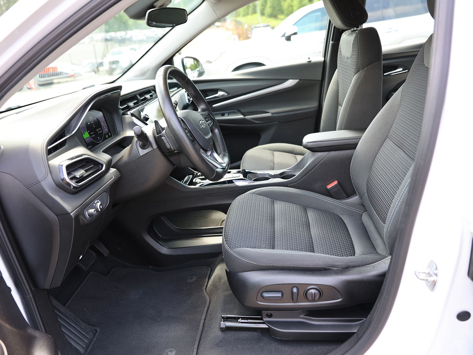 2023 Chevrolet Bolt EUV LT - Photo 17