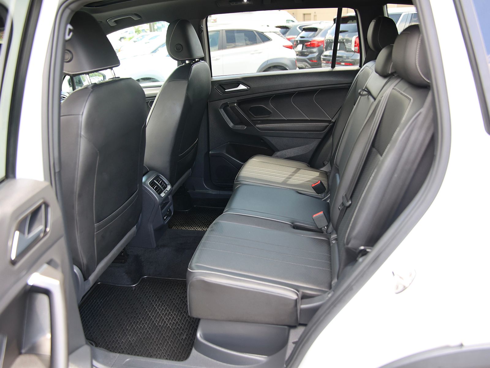 2022 Volkswagen Tiguan SE R-LINE BLACK - Photo 22