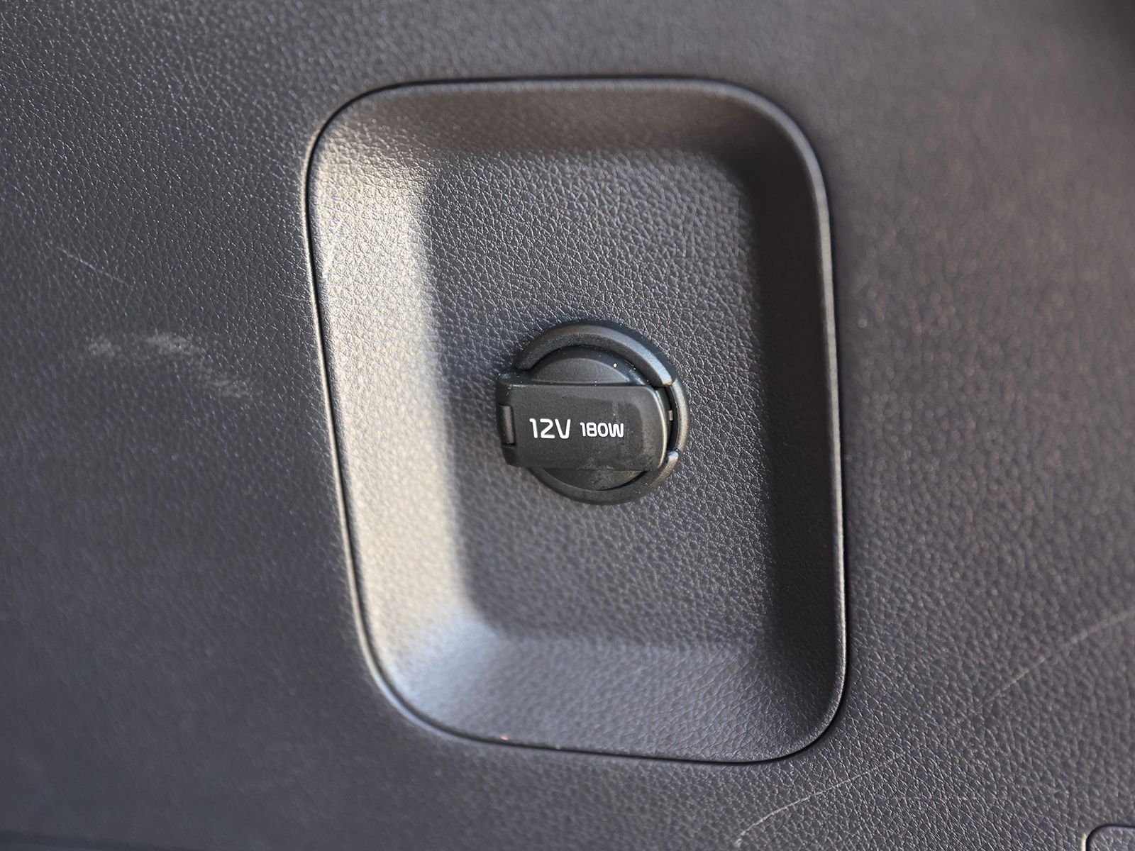 2024 Kia Carnival LX Seat Pkg - Photo 13