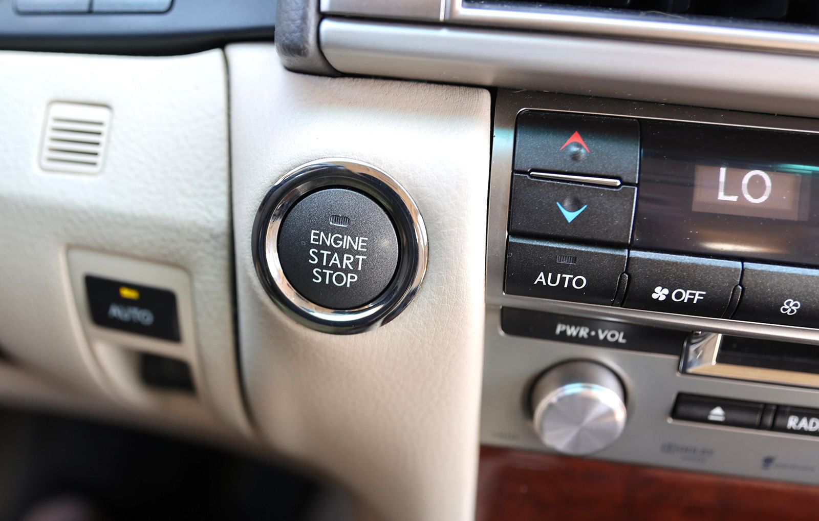 2013 Lexus LS Base - Photo 30
