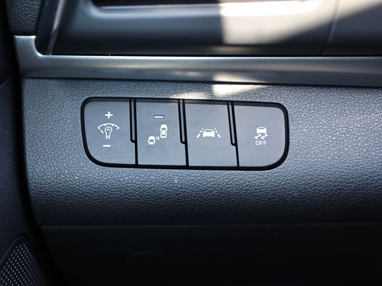 2020 Hyundai Elantra Value Edition - Photo 30
