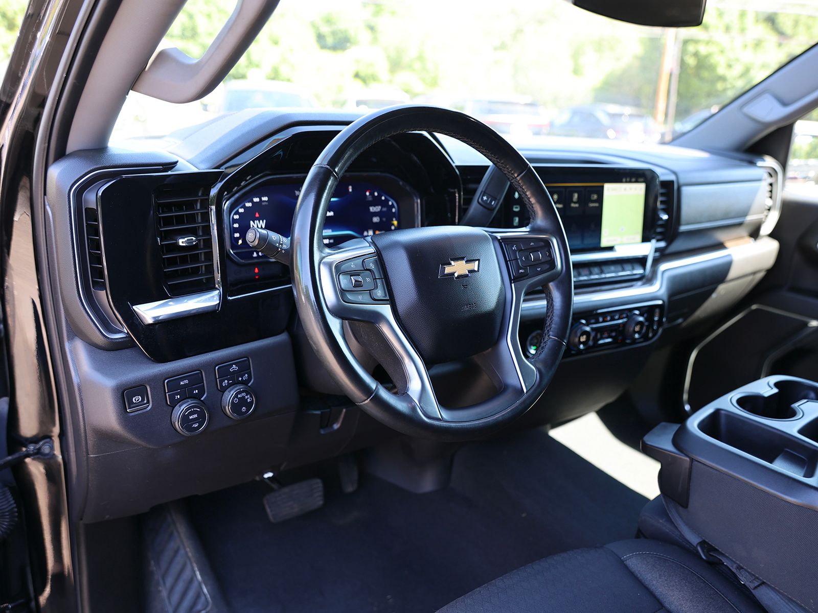 2024 Chevrolet Silverado 1500 LT - Photo 18