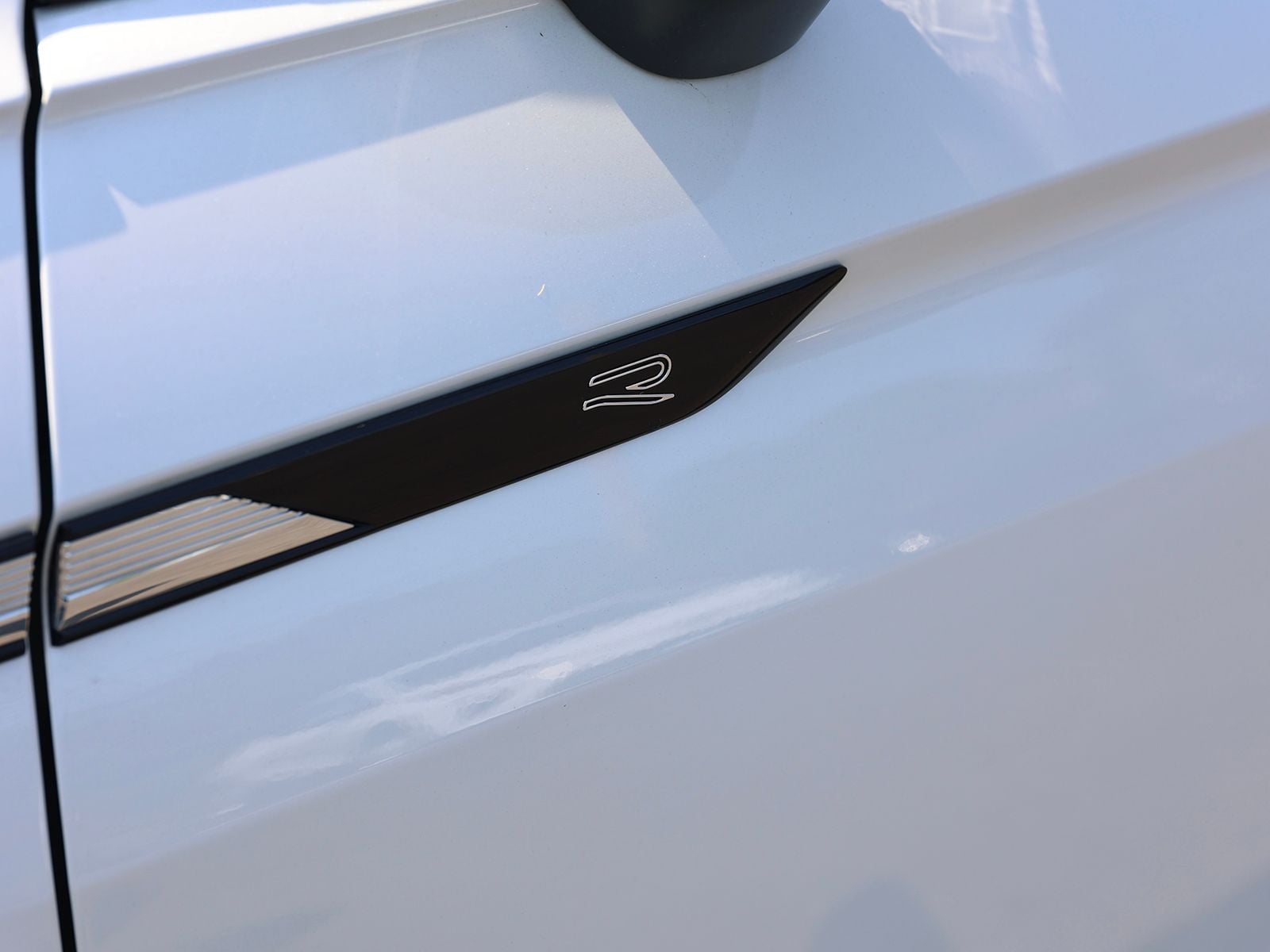 2022 Volkswagen Tiguan SE R-LINE BLACK - Photo 9