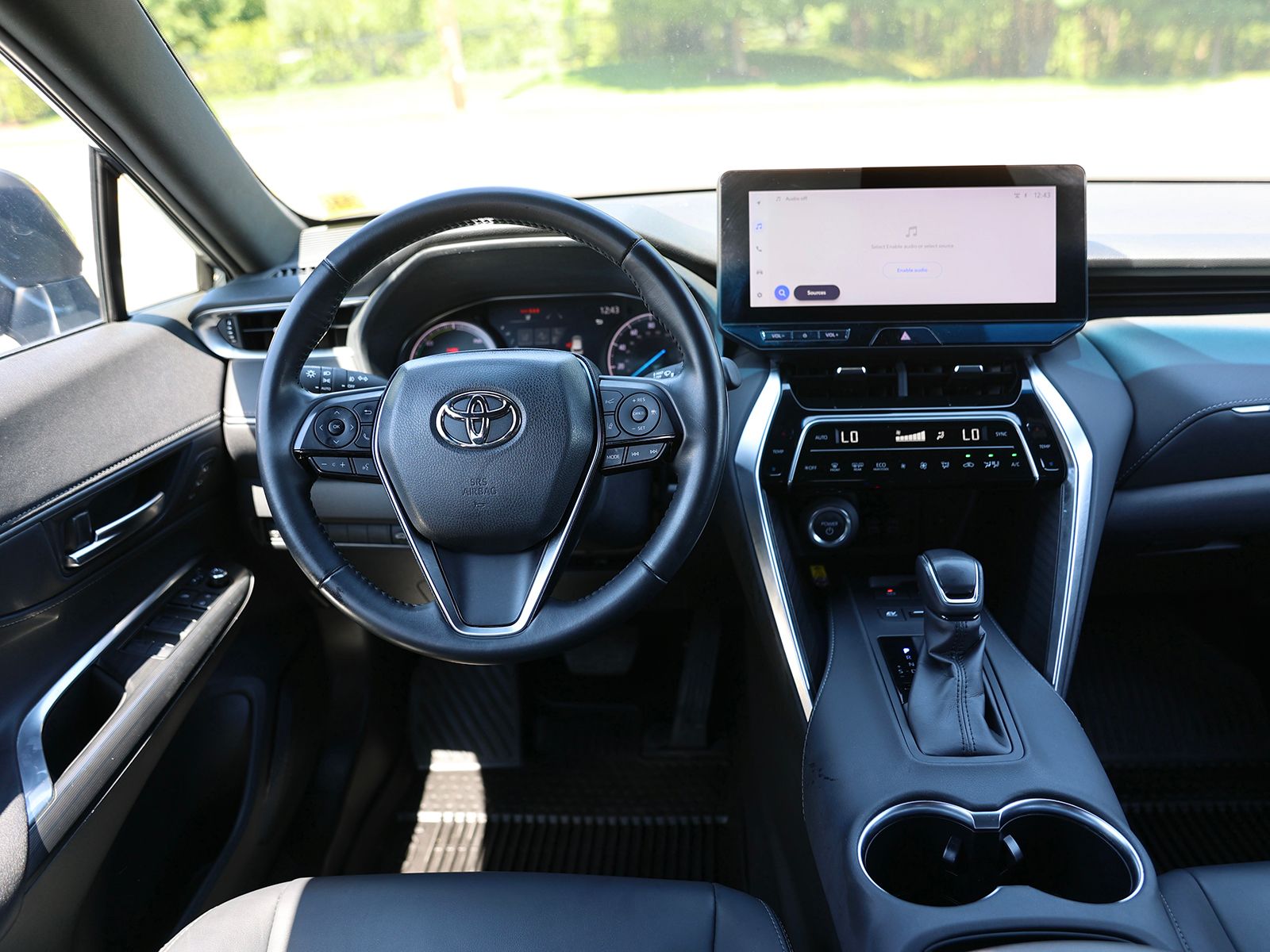 2024 Toyota Venza XLE - Photo 15