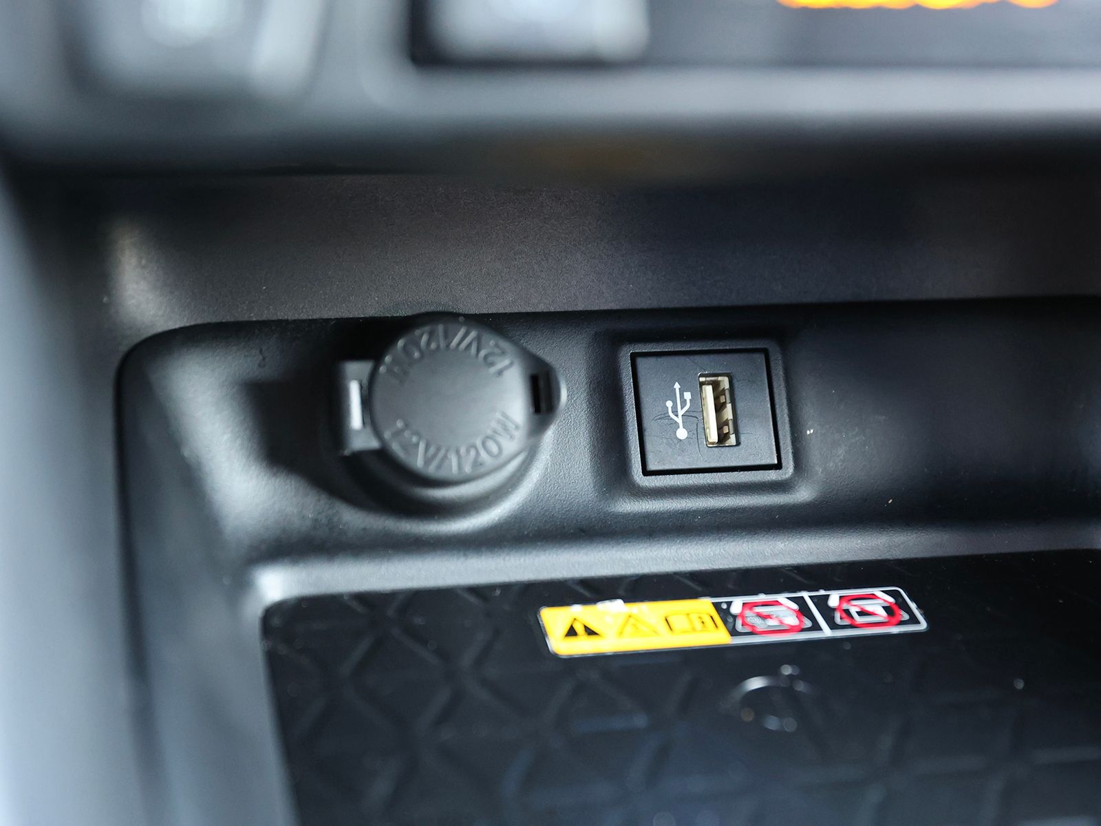 2023 Toyota RAV4 XSE - Photo 30