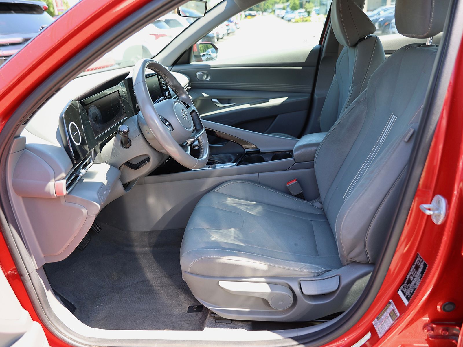 2022 Hyundai Elantra SEL - Photo 14