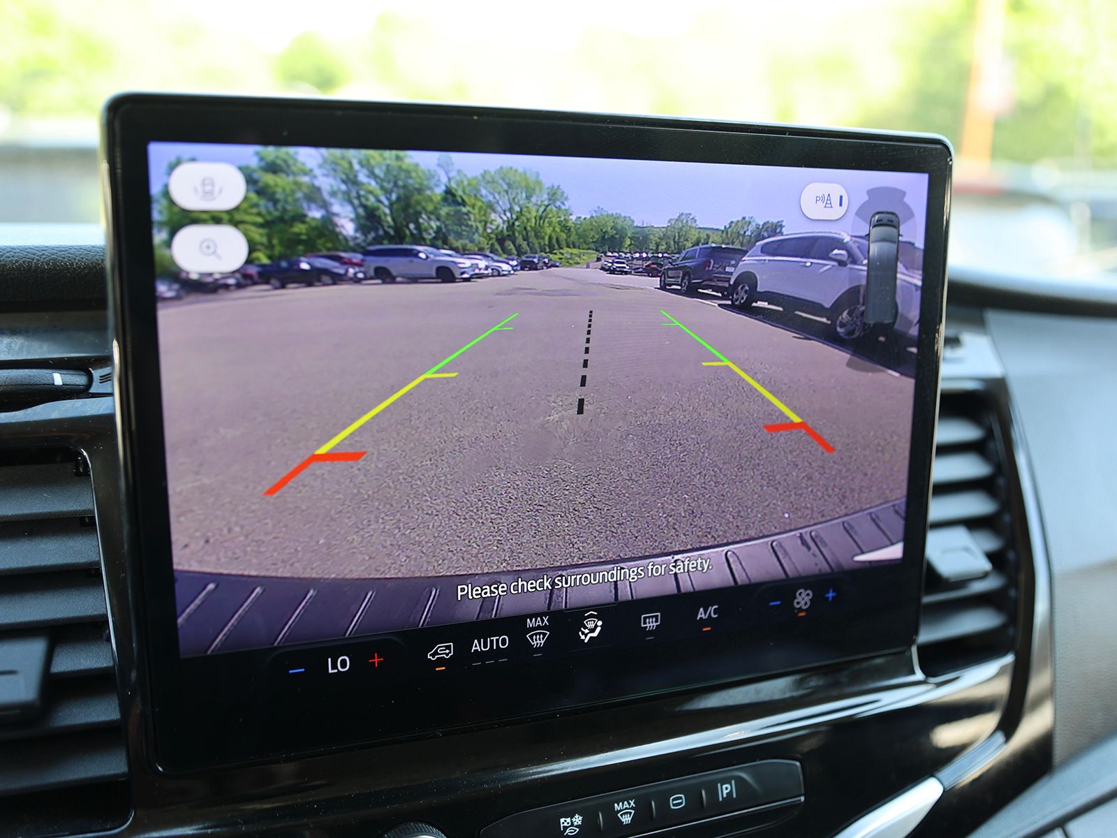 2025 Ford Transit Passenger Van XLT - Photo 30
