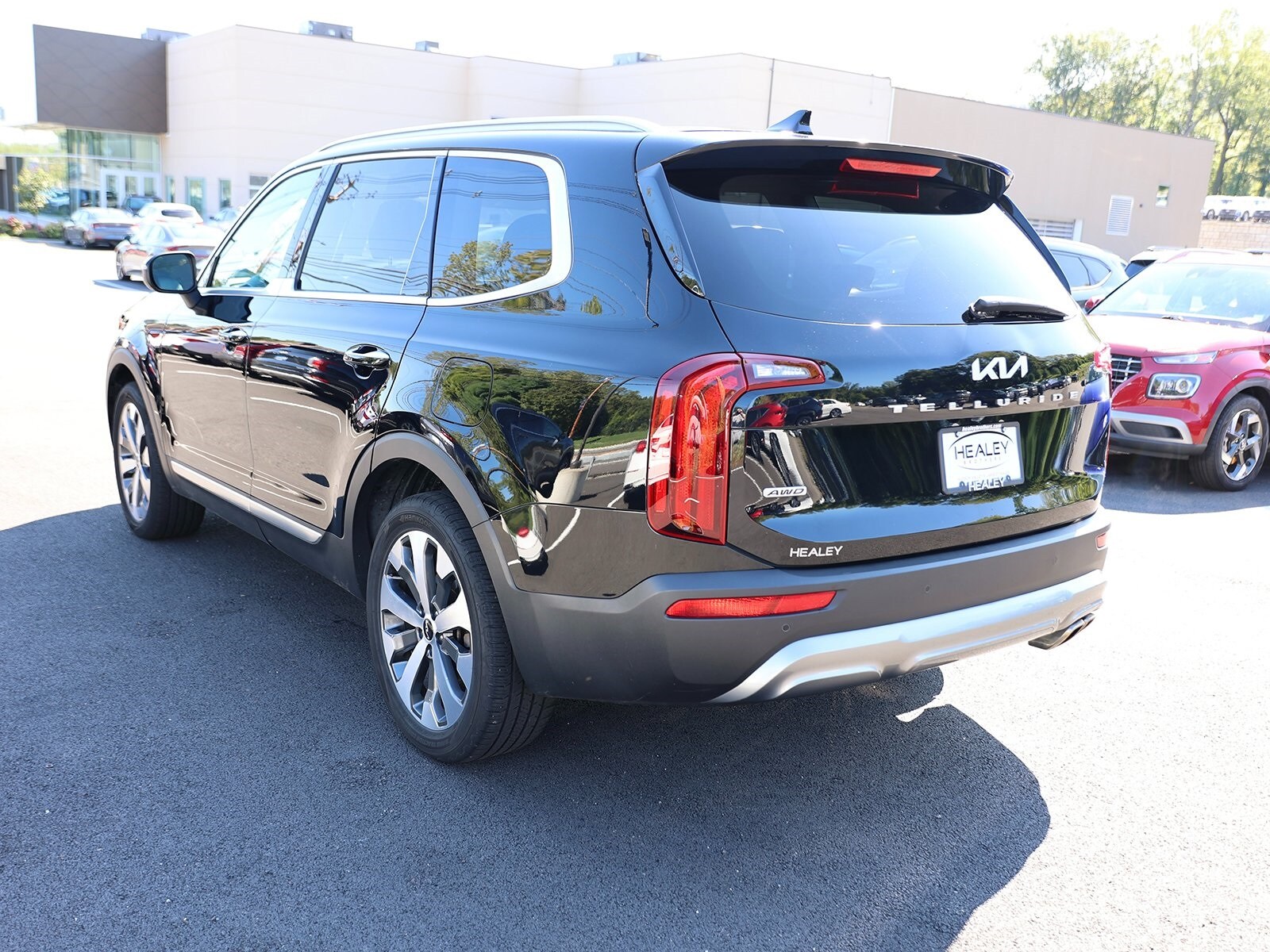 2022 Kia Telluride S photo 2