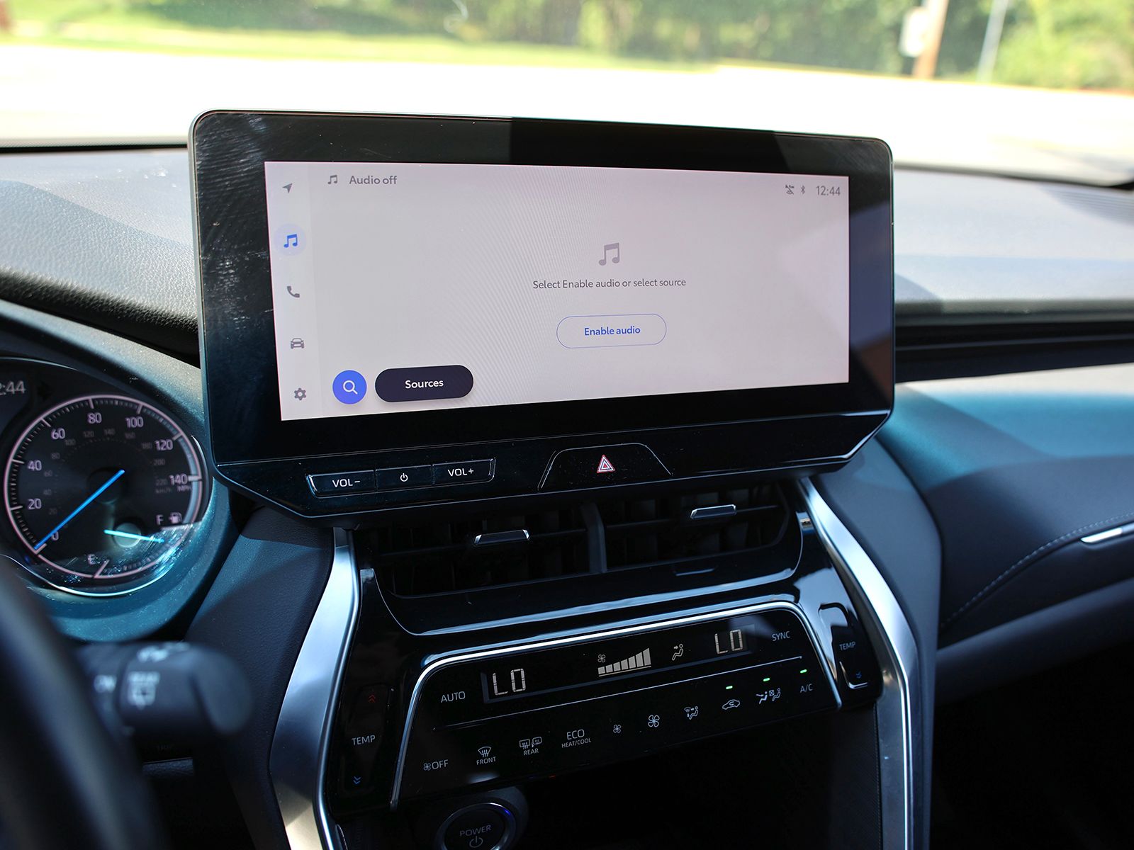2024 Toyota Venza XLE - Photo 22