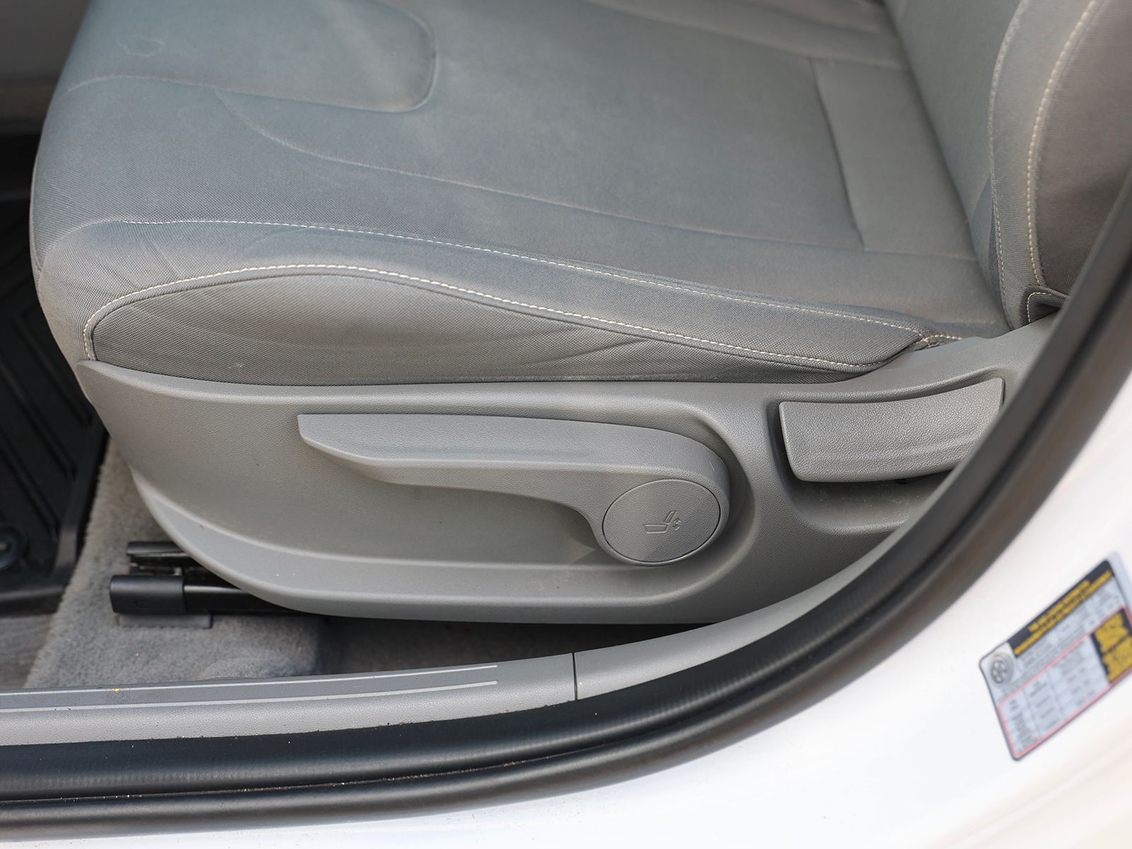 2023 Hyundai Elantra Blue - Photo 16