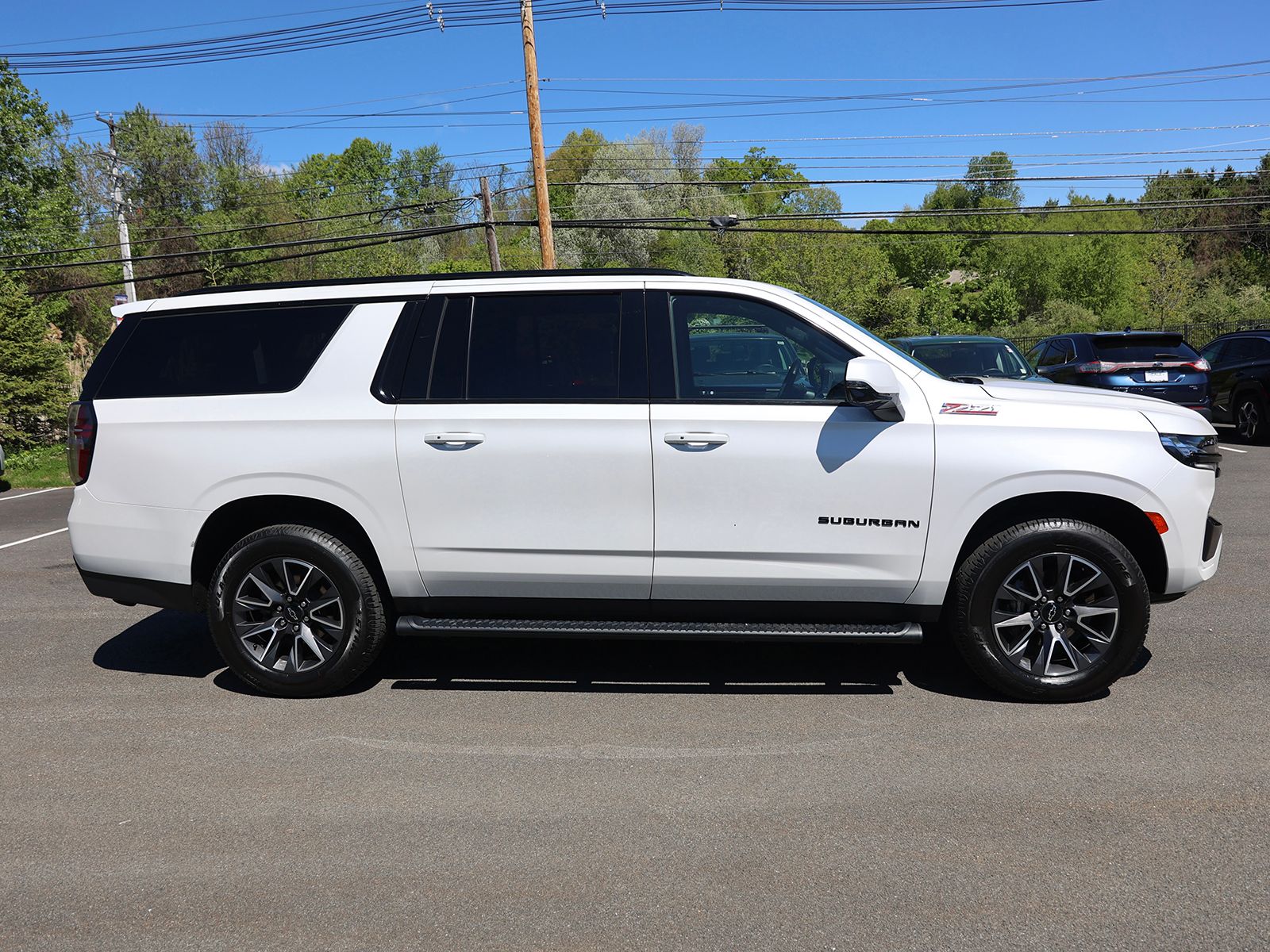 2023 Chevrolet Suburban Z71 - Photo 8
