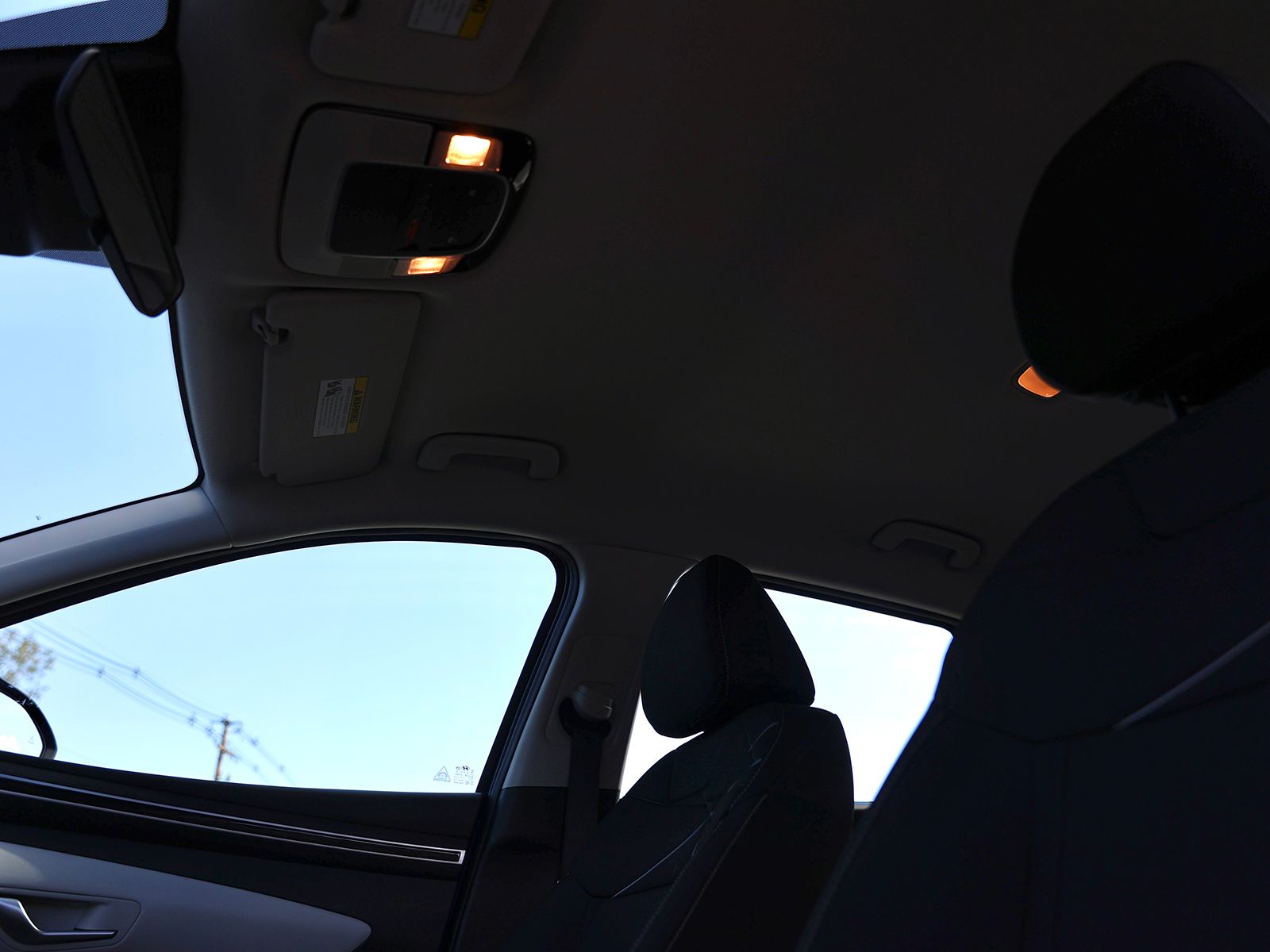 2024 Hyundai Tucson SE - Photo 18