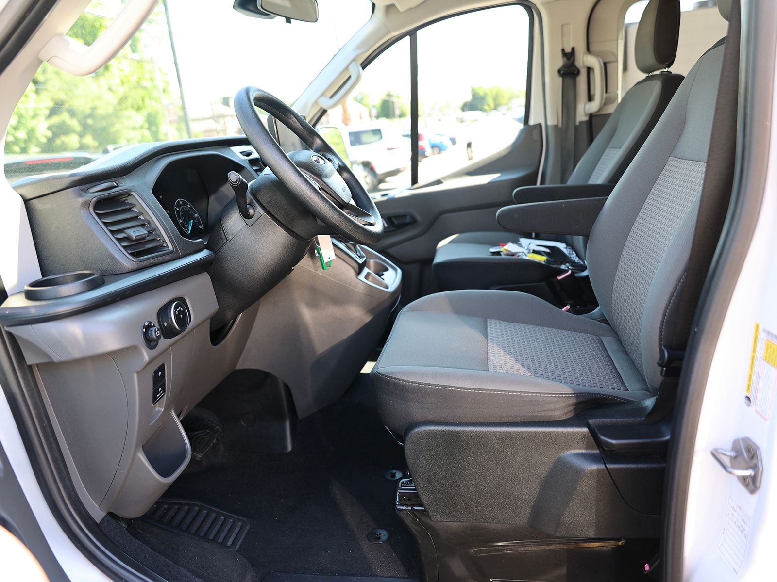 2025 Ford Transit Passenger Van XLT - Photo 19