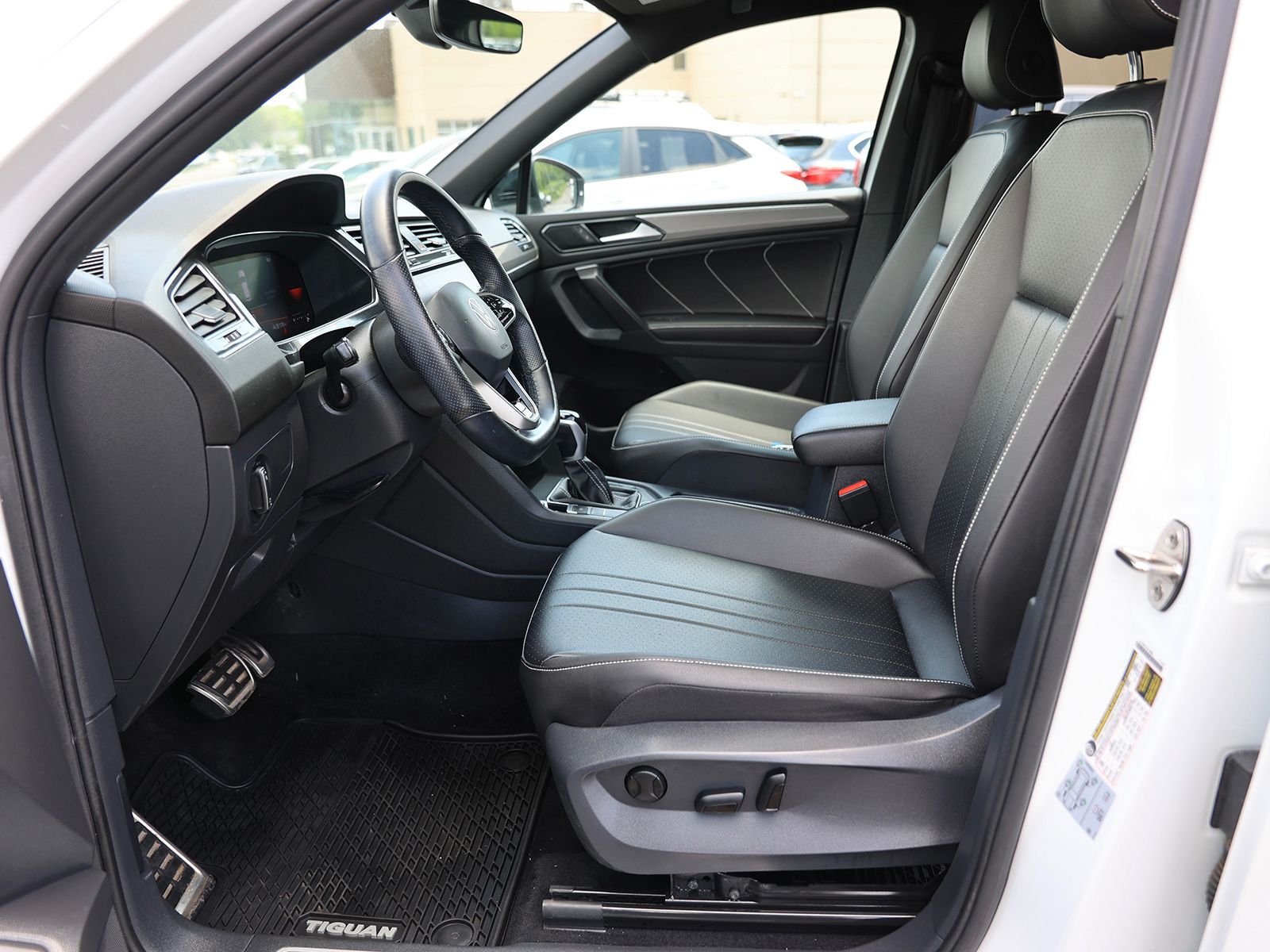 2022 Volkswagen Tiguan SE R-LINE BLACK - Photo 18