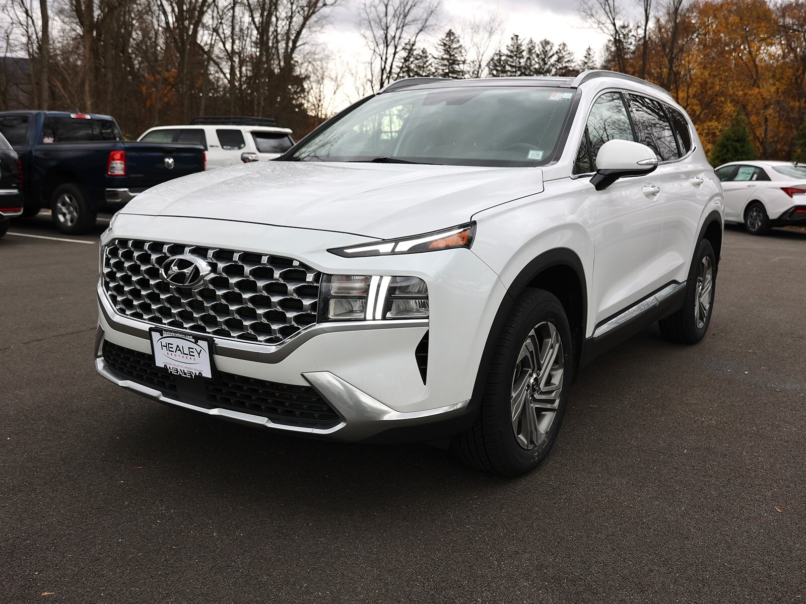 2022 Hyundai Santa Fe SEL Premium photo 2