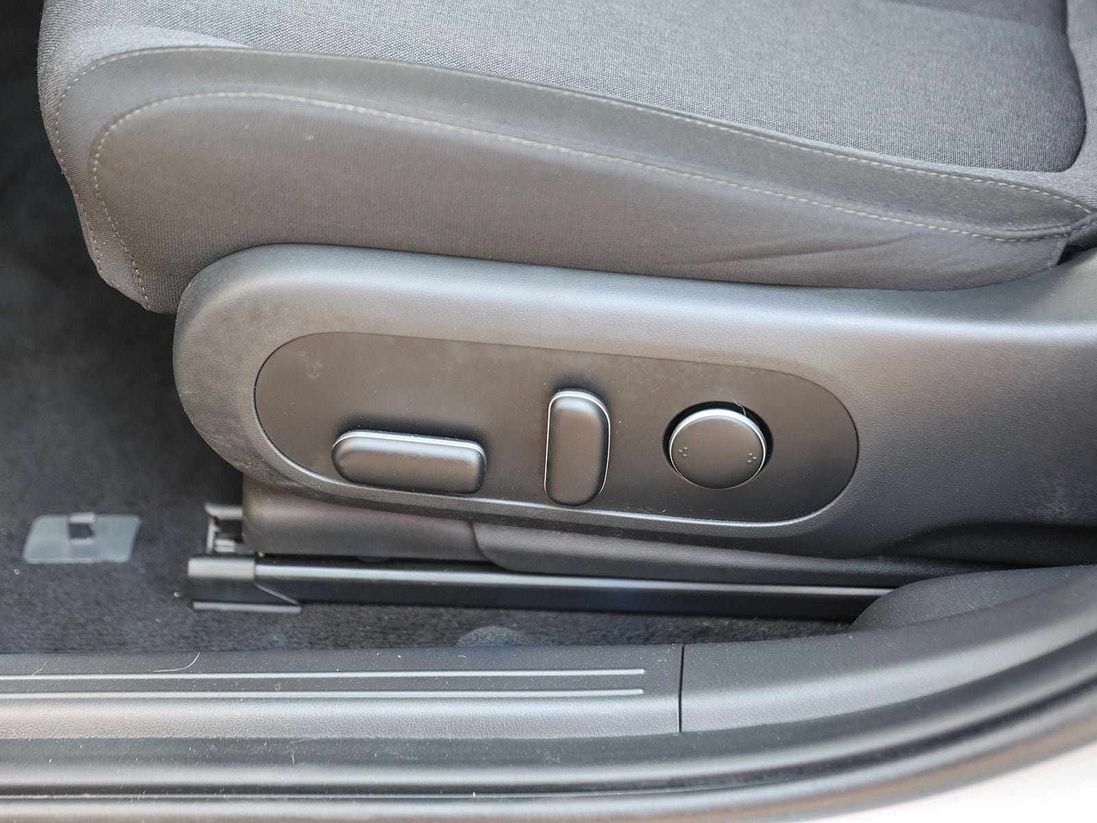 2024 Hyundai IONIQ 5 SEL - Photo 17