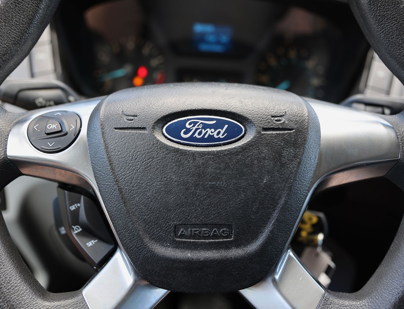 2016 Ford Transit XLT - Photo 34