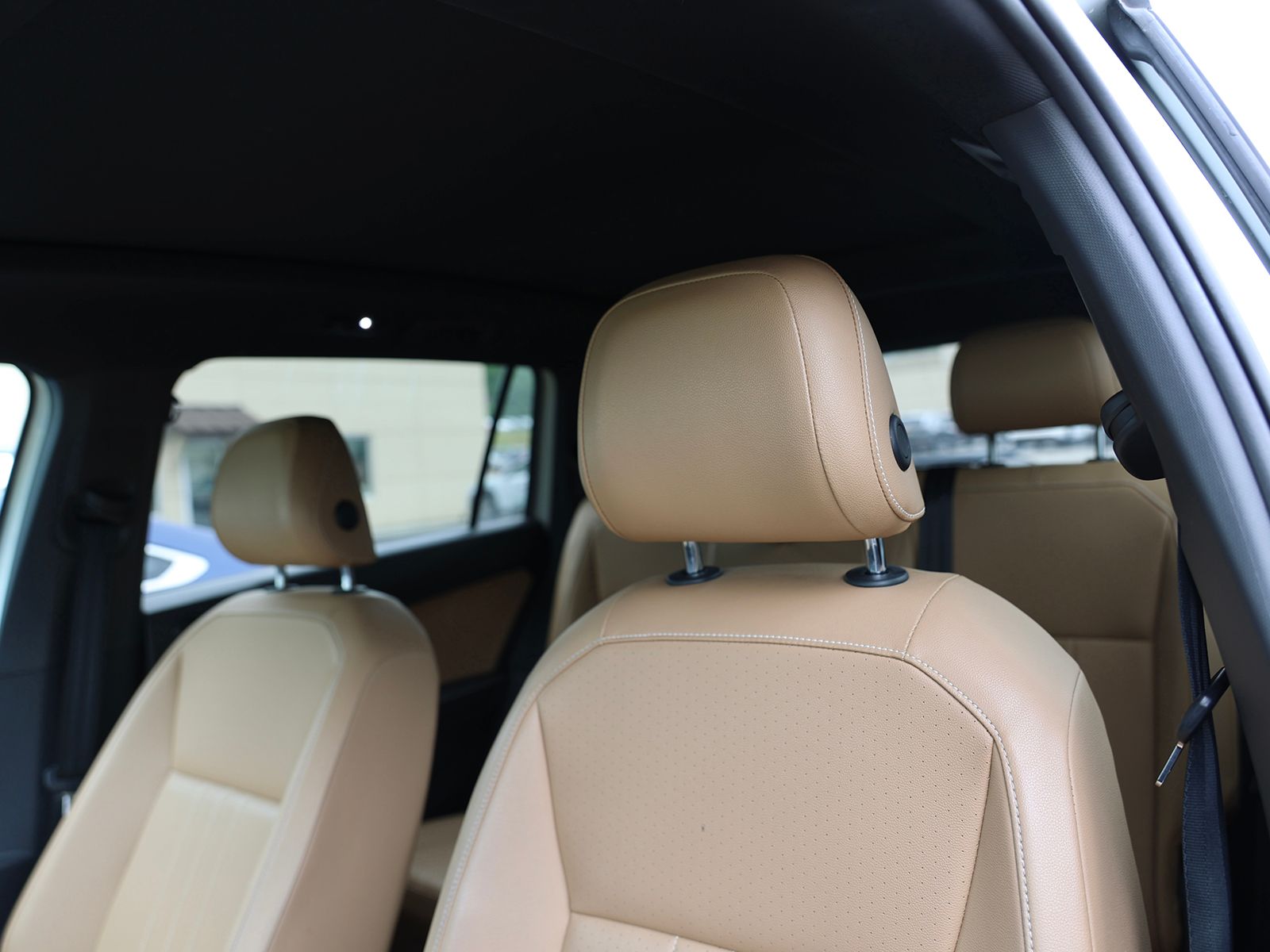 2022 Volkswagen Tiguan SE R-LINE BLACK - Photo 12